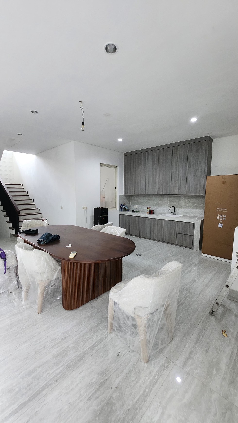 Disewakan Private Pool Rumah Graha Family Surabaya Area Pakuwon Indah, Citraland, Bukit Darmo Golf, Dian Istana
