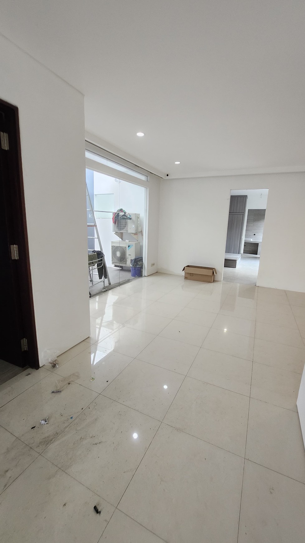 Disewakan Private Pool Rumah Graha Family Surabaya Area Pakuwon Indah, Citraland, Bukit Darmo Golf, Dian Istana