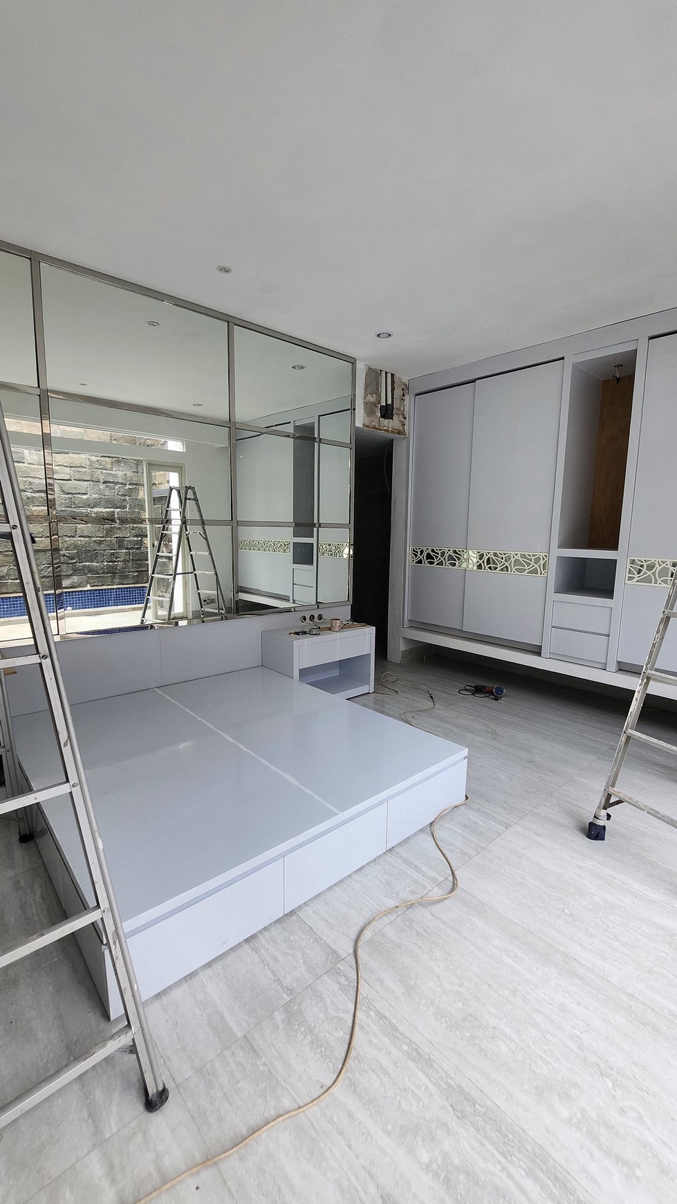 Disewakan Private Pool Rumah Graha Family Surabaya Area Pakuwon Indah, Citraland, Bukit Darmo Golf, Dian Istana