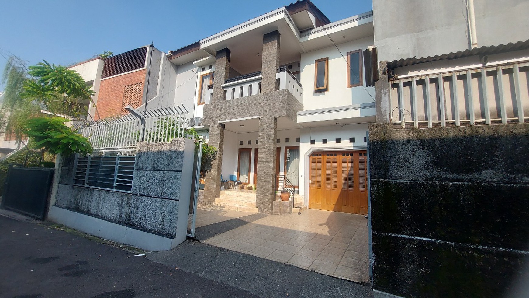 Rumah Nyaman Daerah Tebet Jakarta Selatan Akses 2 Mobil