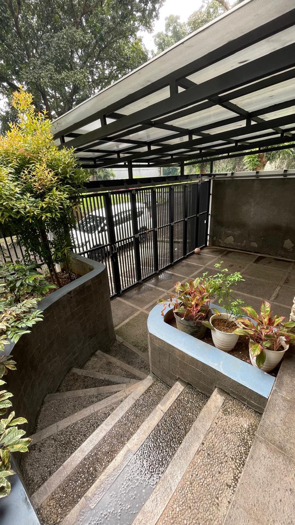 Rumah Split Level (2Level) Siap Huni dan Lokasi Strategis @Bintaro Sektor 7.