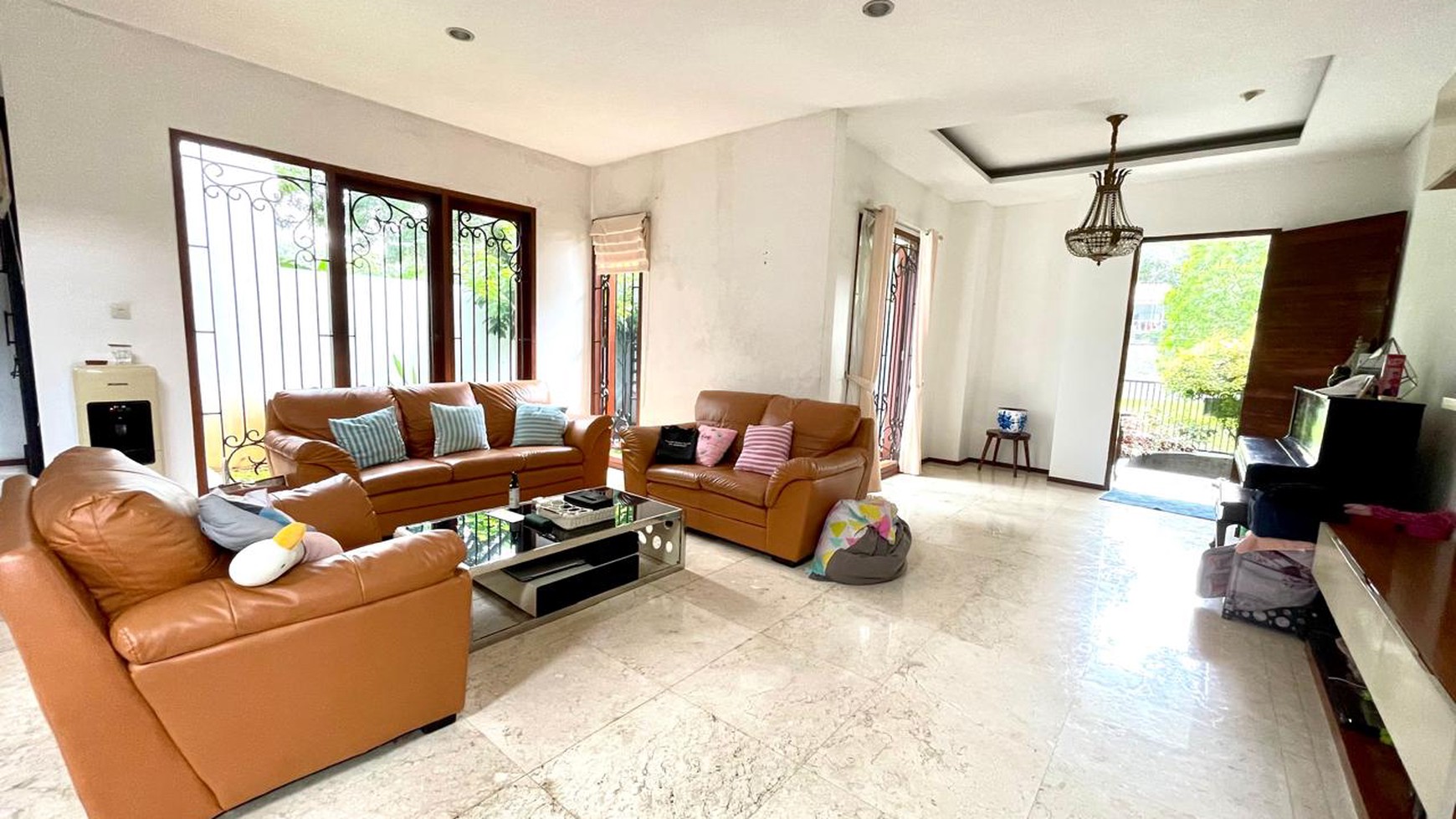 Rumah Split Level (2Level) Siap Huni dan Lokasi Strategis @Bintaro Sektor 7.