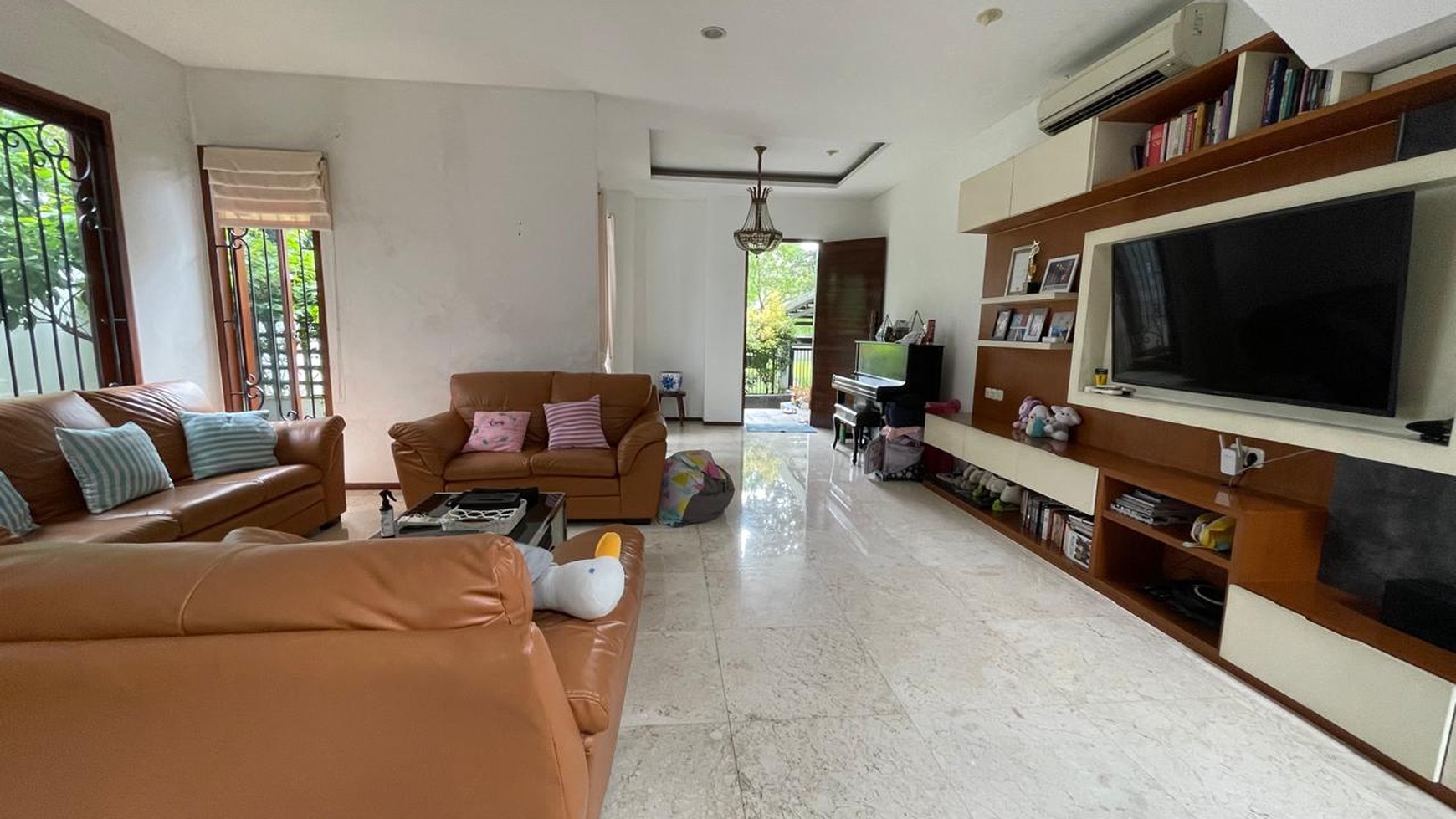 Rumah Split Level (2Level) Siap Huni dan Lokasi Strategis @Bintaro Sektor 7.
