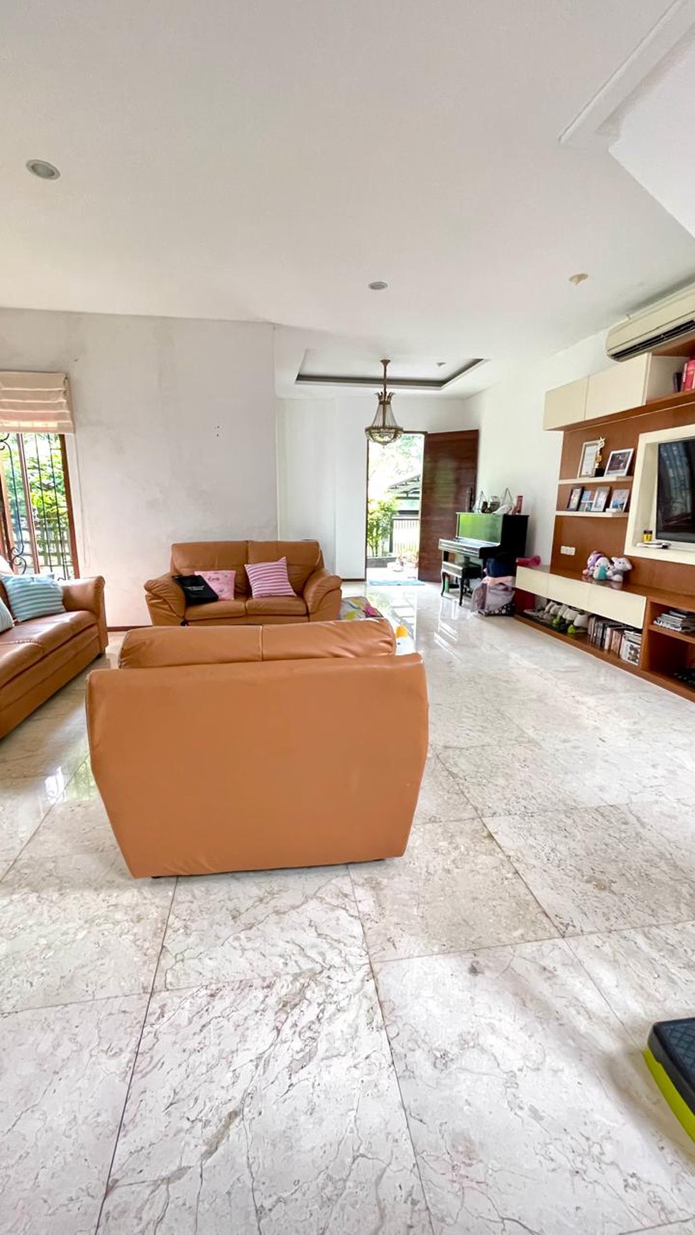 Rumah Split Level (2Level) Siap Huni dan Lokasi Strategis @Bintaro Sektor 7.