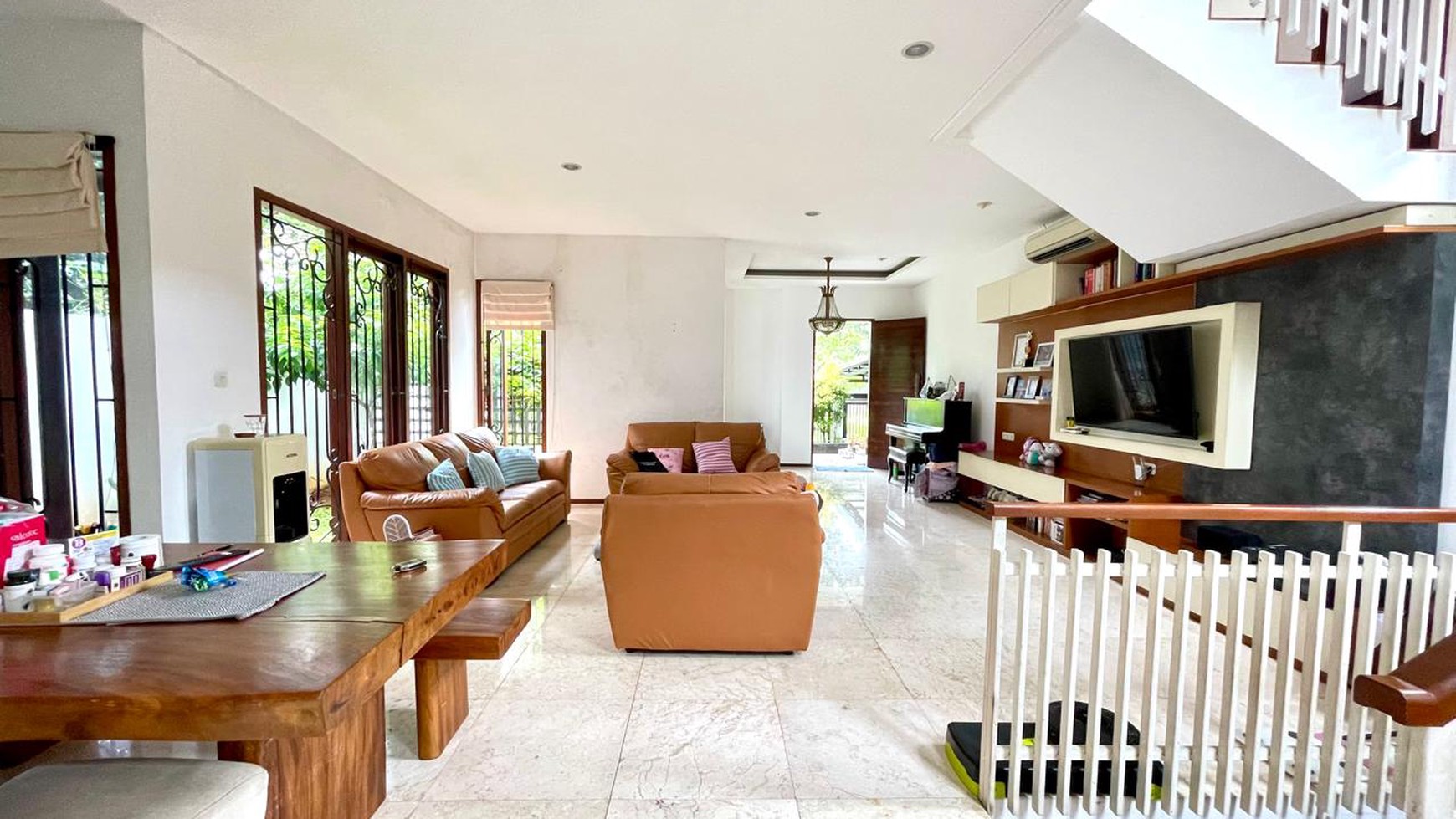 Rumah Split Level (2Level) Siap Huni dan Lokasi Strategis @Bintaro Sektor 7.