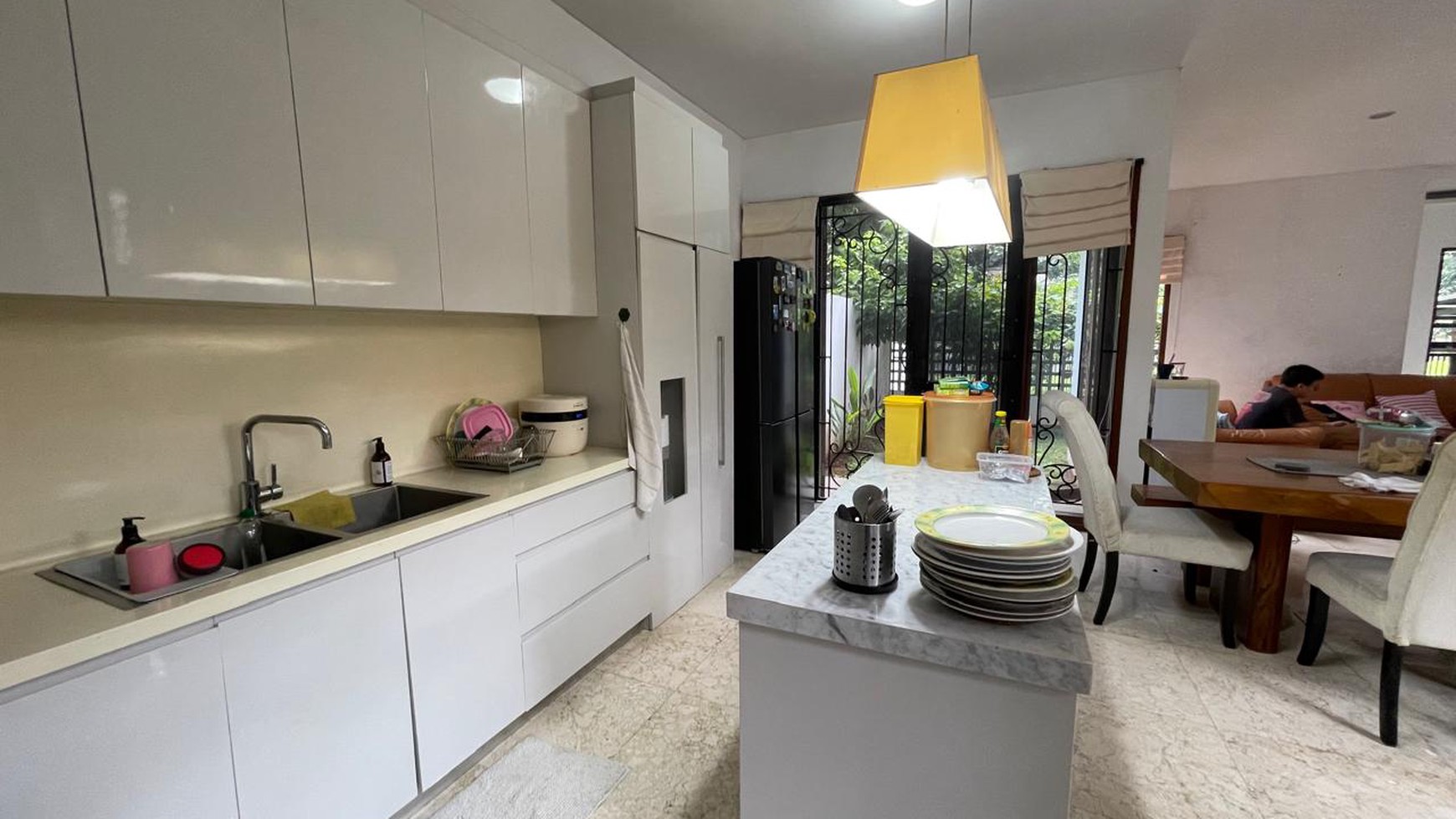 Rumah Split Level (2Level) Siap Huni dan Lokasi Strategis @Bintaro Sektor 7.