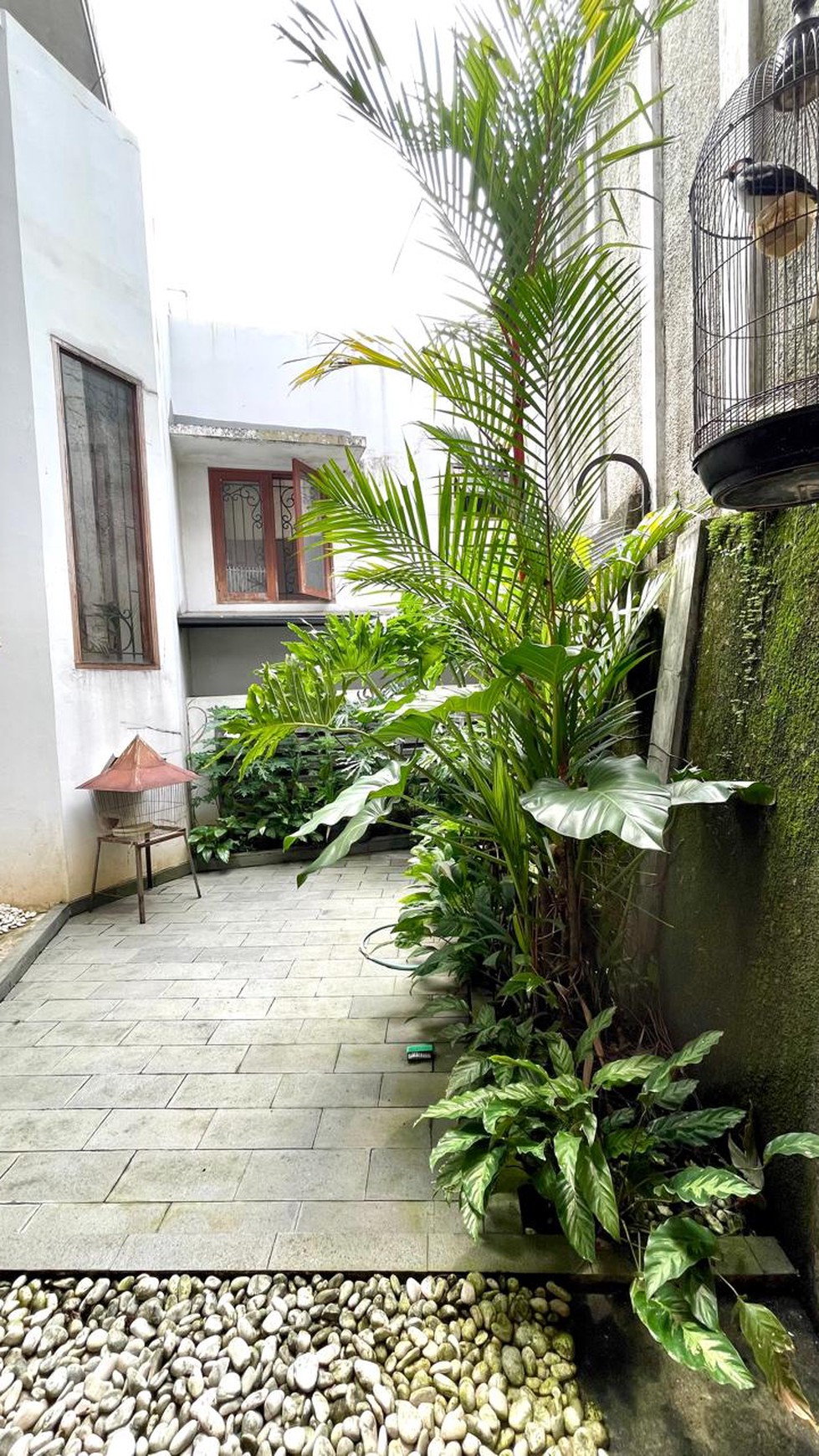 Rumah Split Level (2Level) Siap Huni dan Lokasi Strategis @Bintaro Sektor 7.
