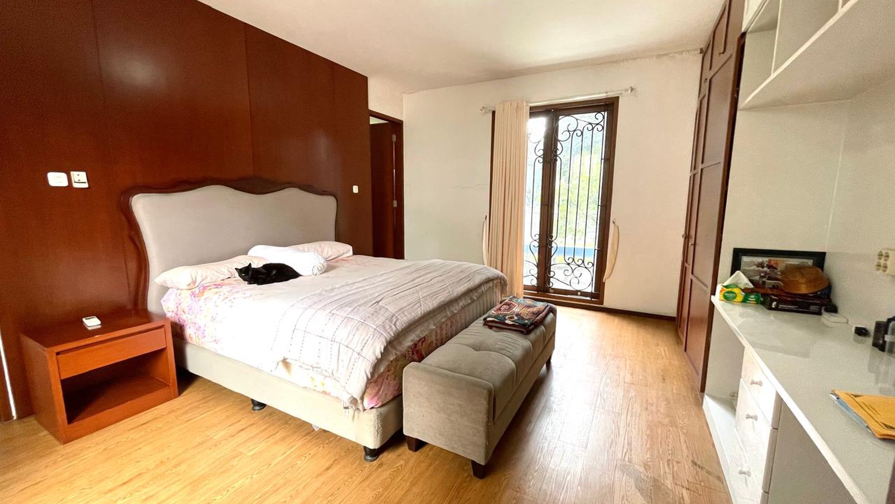 Rumah Split Level (2Level) Siap Huni dan Lokasi Strategis @Bintaro Sektor 7.