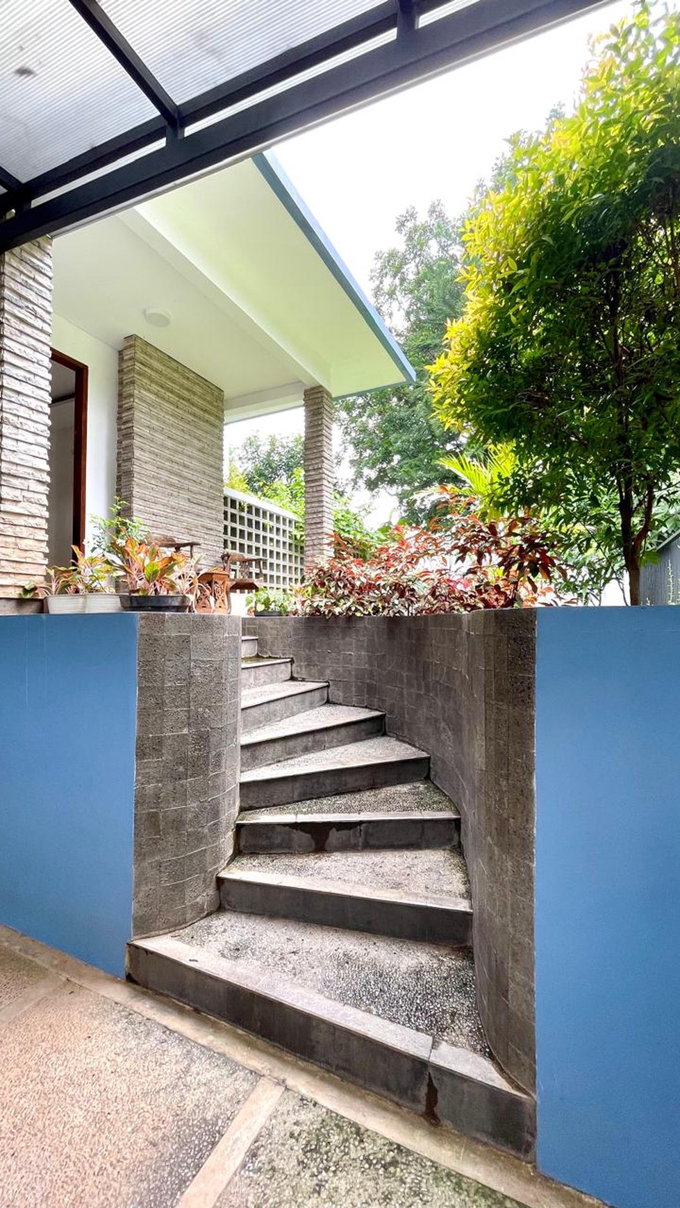 Rumah Split Level (2Level) Siap Huni dan Lokasi Strategis @Bintaro Sektor 7.