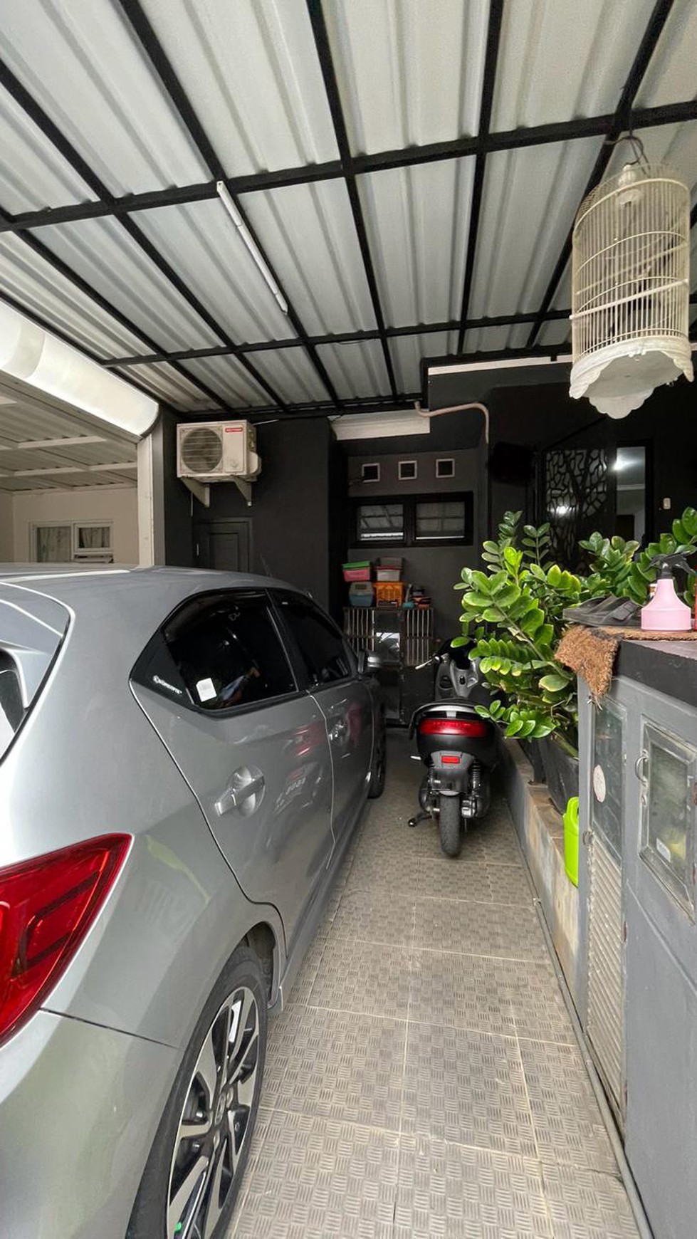 Rumah Siap Huni Dengan Hunian 2½ Lantai di @ Bintaro Sektor 9
