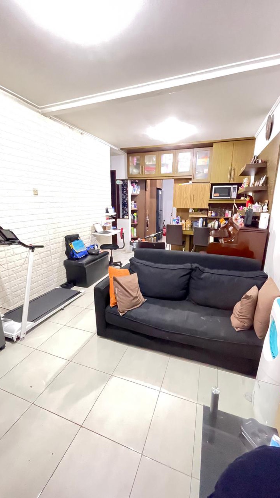 Rumah Siap Huni Dengan Hunian 2½ Lantai di @ Bintaro Sektor 9