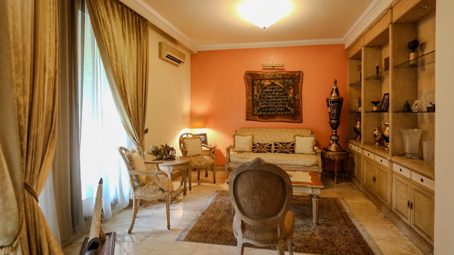 RUMAH MEWAH DESAIN LUXURY TROPICAL STRATEGIS DI PONDOK INDAH