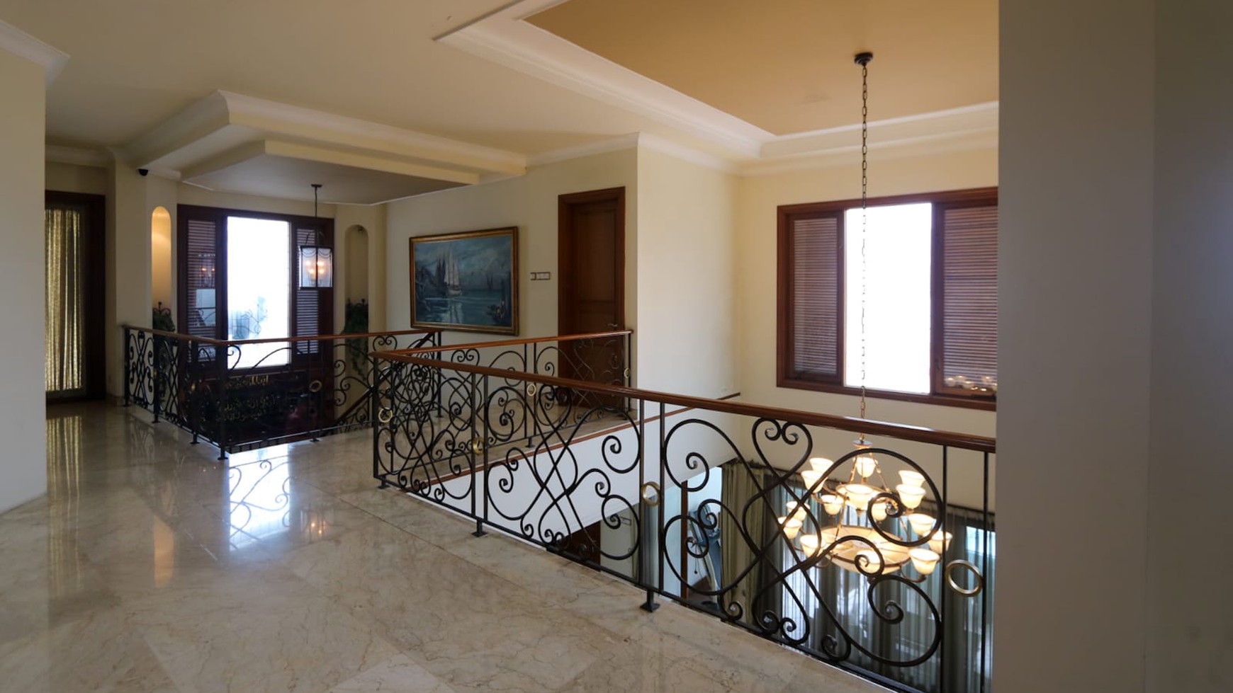 RUMAH MEWAH DESAIN LUXURY TROPICAL STRATEGIS DI PONDOK INDAH