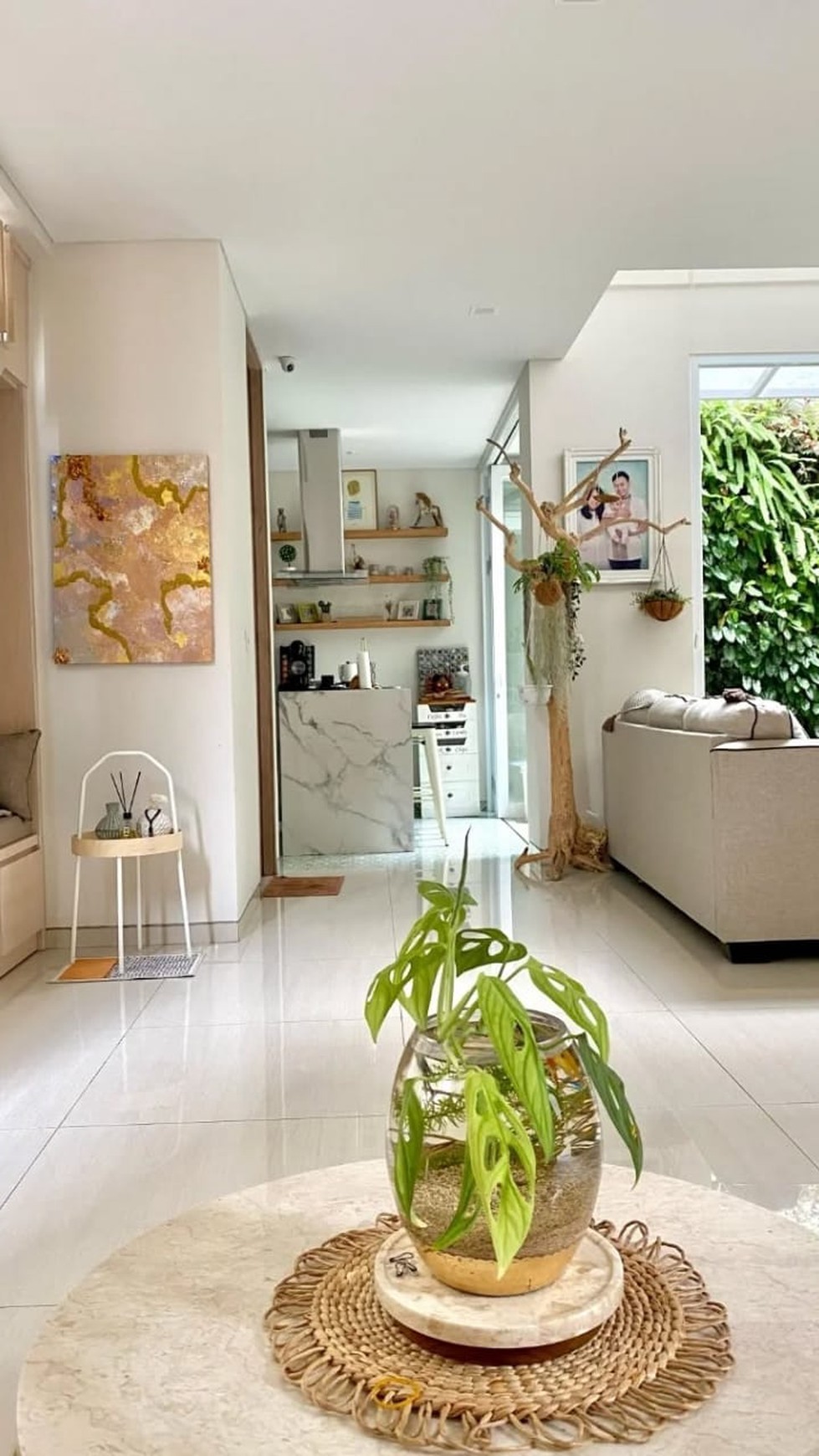 Rumah Cantik 2 Lantai dengan Desain Mewah dan Modern Lokasi Strategis @Jagakarsa, Jakarta Selatan