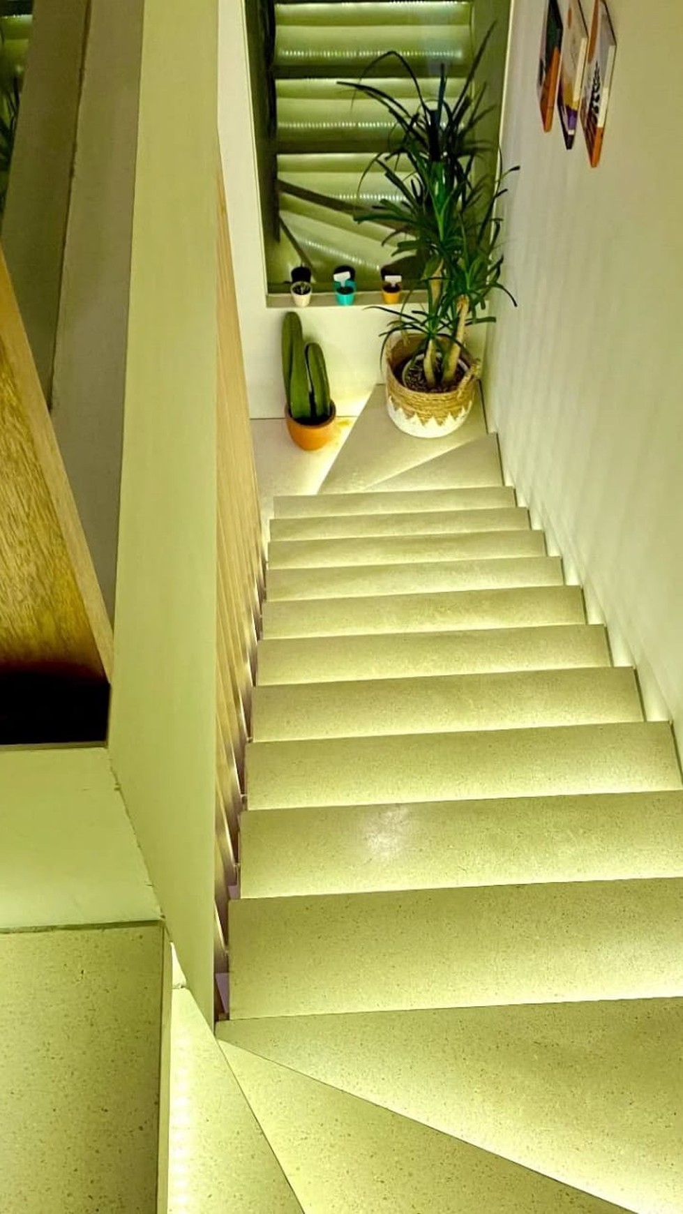 Rumah Cantik 2 Lantai dengan Desain Mewah dan Modern Lokasi Strategis @Jagakarsa, Jakarta Selatan