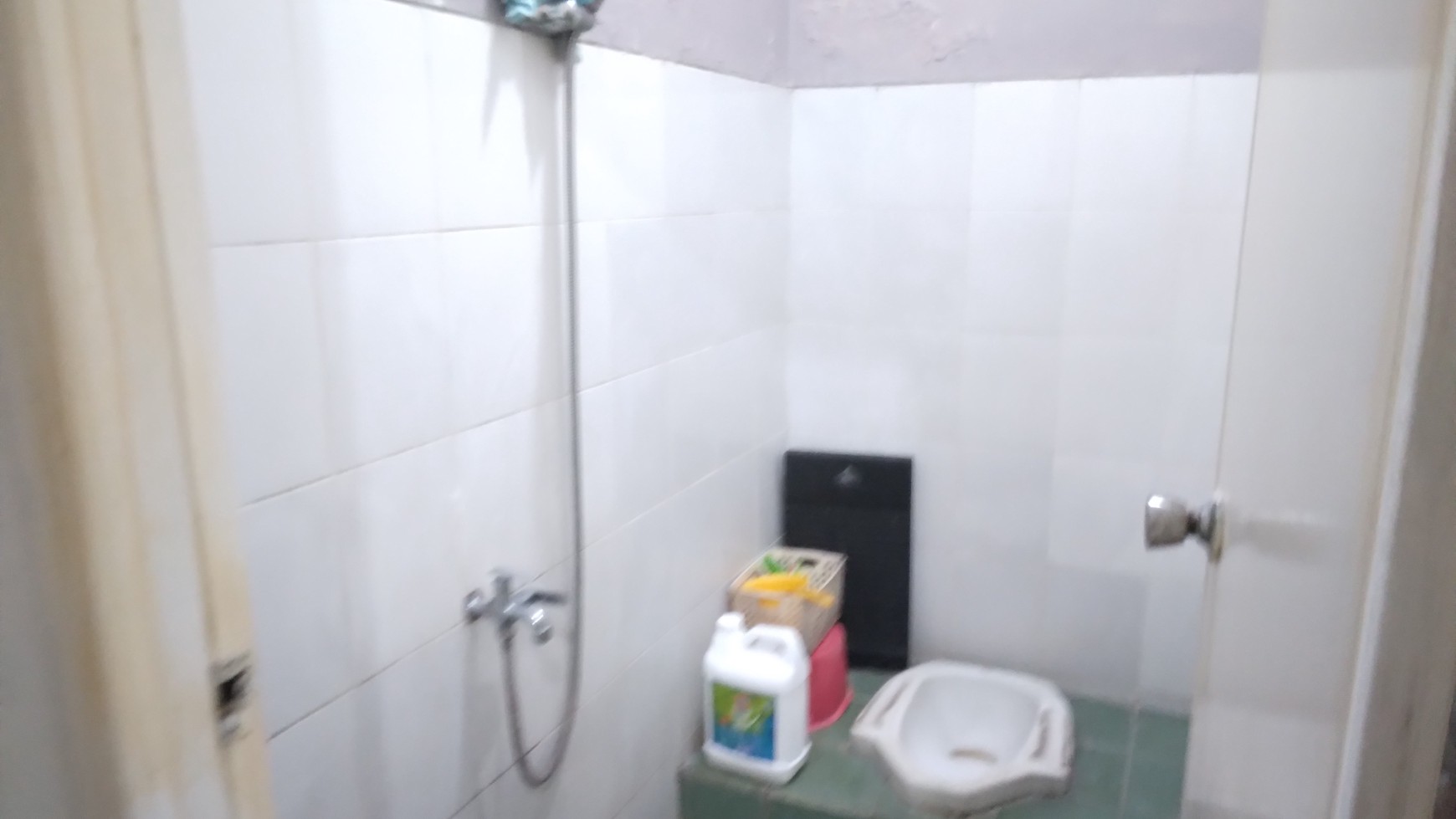 RUMAH 2,5 lantai CANTIK SIAP HUNI DI KOTA WISATA CIBUBUR