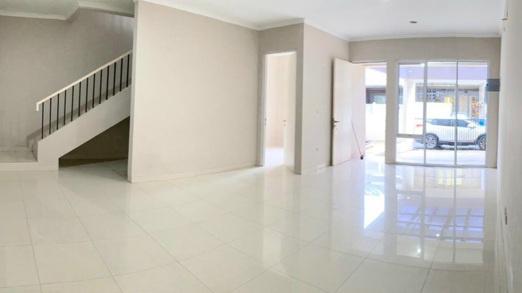 Rumah Duta Garden Cluster Beverly Hills, Benda Tangerang