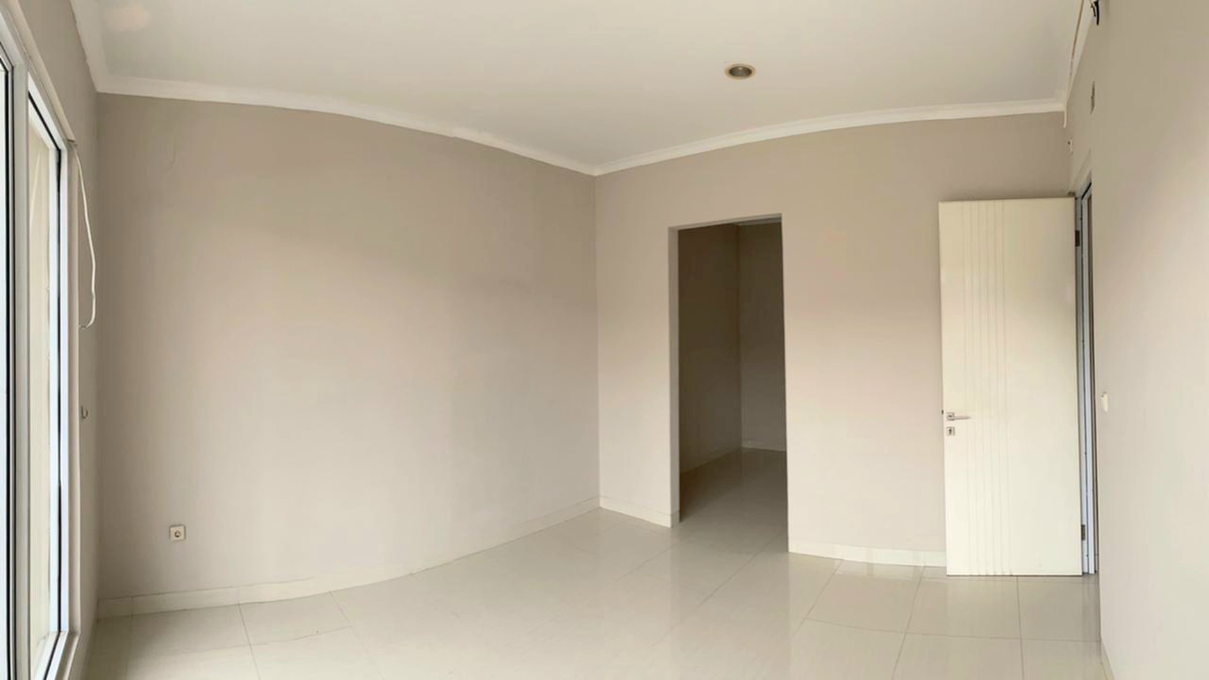 Rumah Duta Garden Cluster Beverly Hills, Benda Tangerang