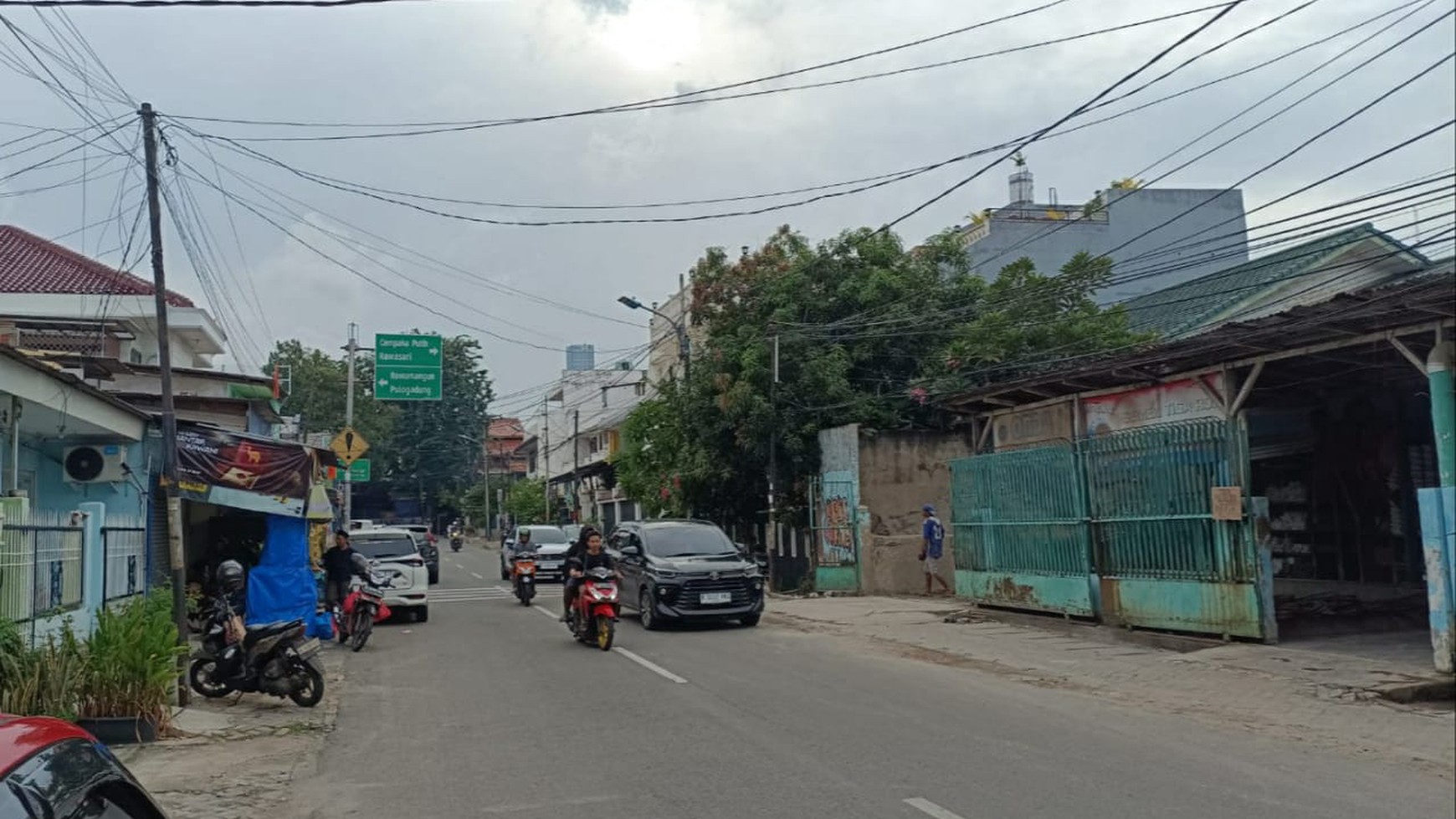 Rumah di Jalan Angkur Kp Ambon Jaktim cocok untuk Kos kosan kantor restoran dll