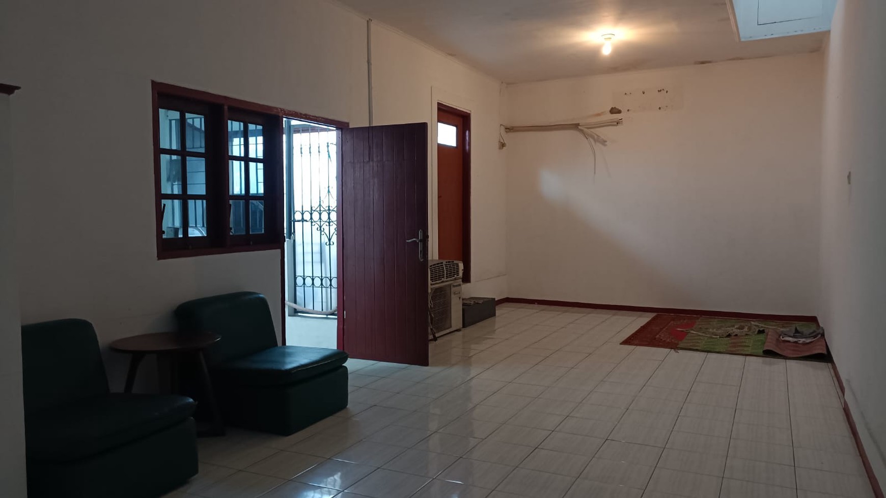 Rumah di Jalan Angkur Kp Ambon Jaktim cocok untuk Kos kosan kantor restoran dll