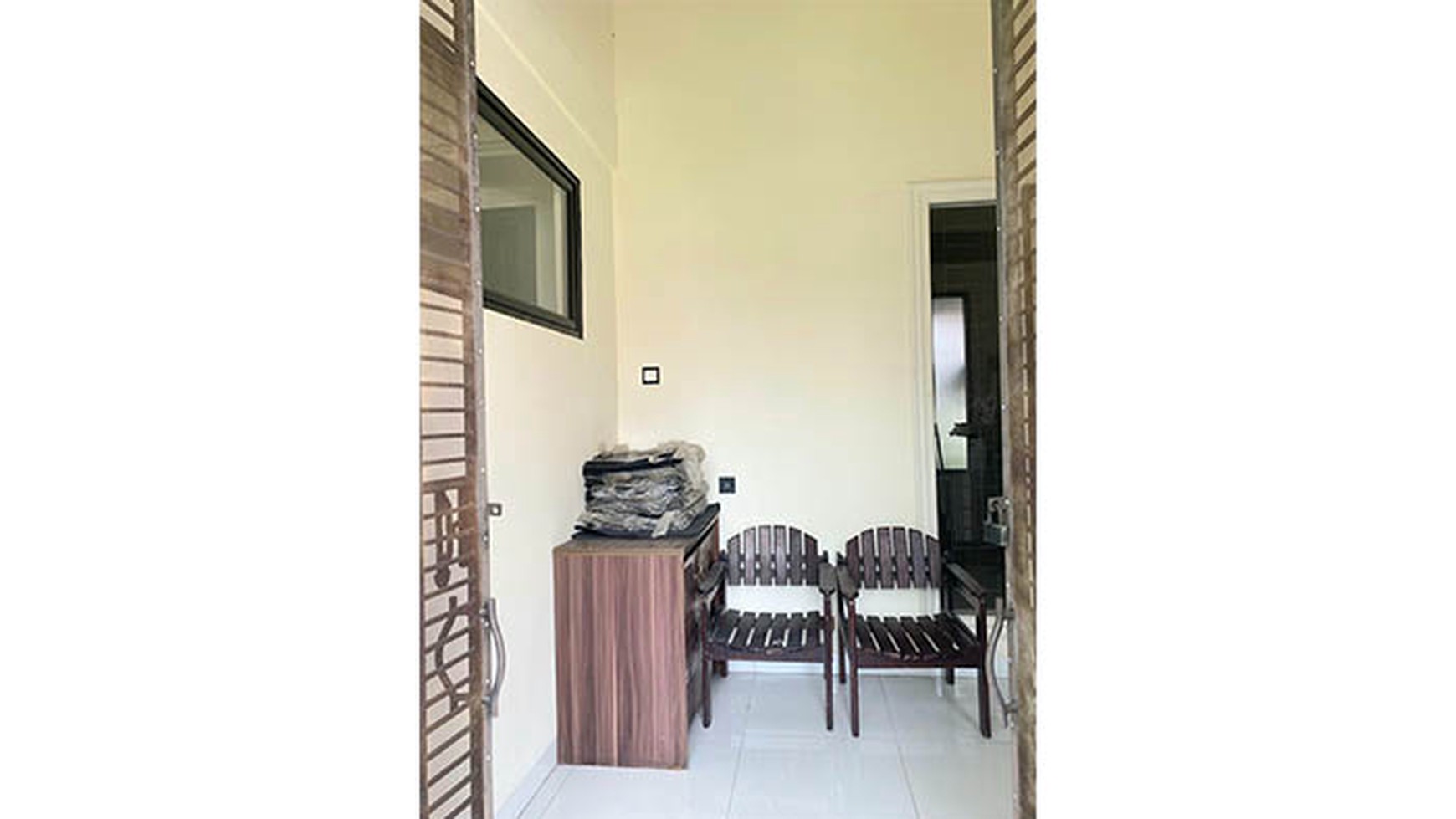 Rumah Taman Palem Lestari, Cengkareng