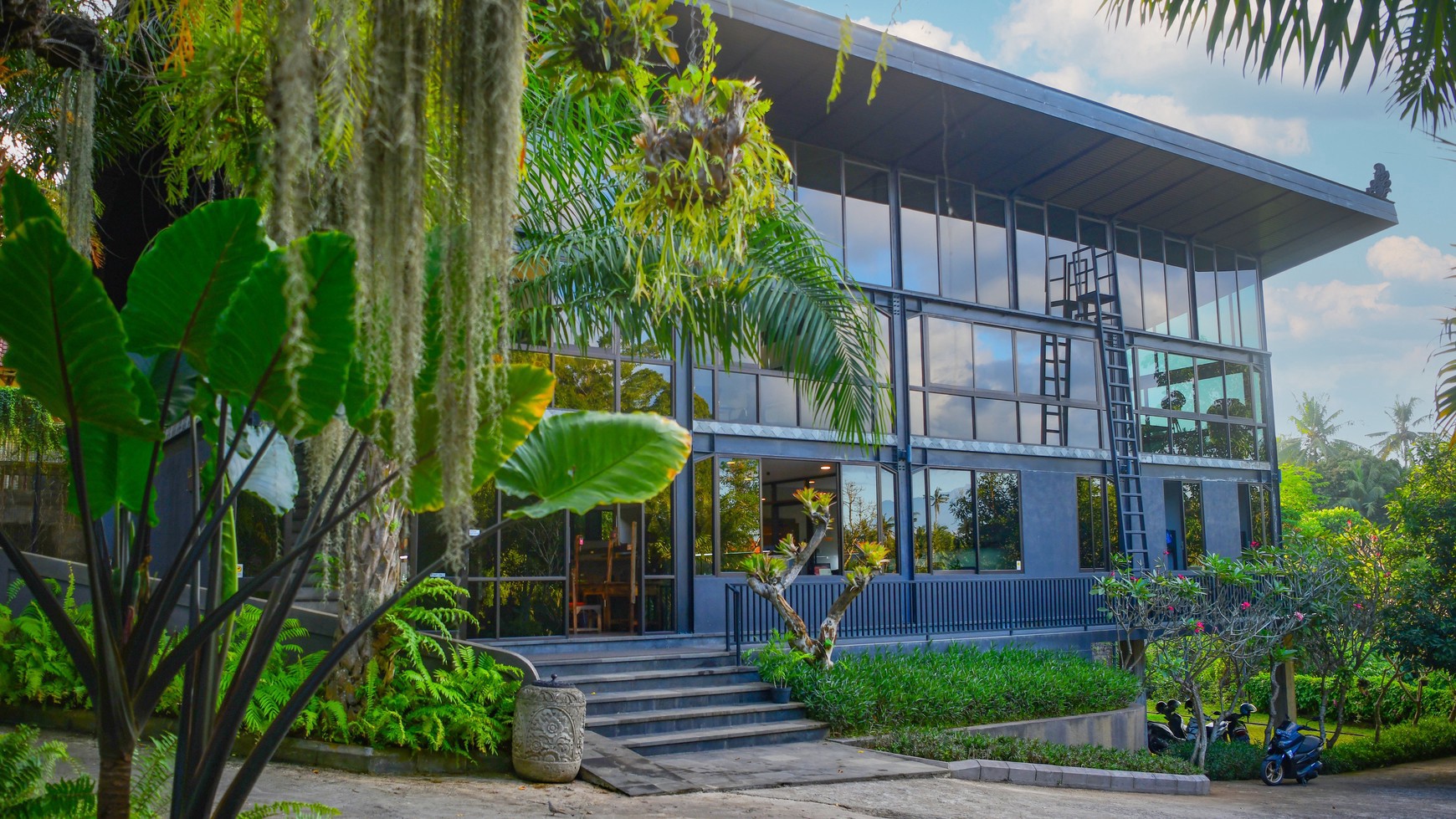 Leasehold - Premium Factory & Living Space with Stunning River Valley Views in Bali