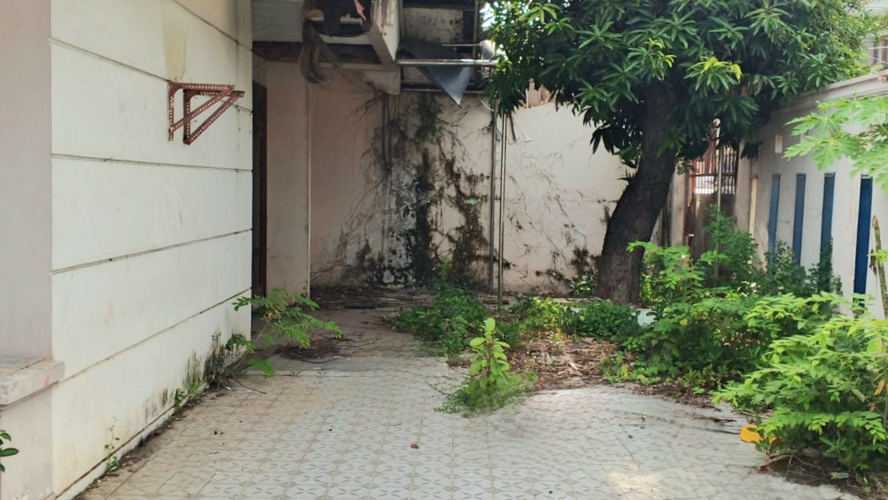 Rumah Hoek Puspa Gading, Pegangsaan Dua