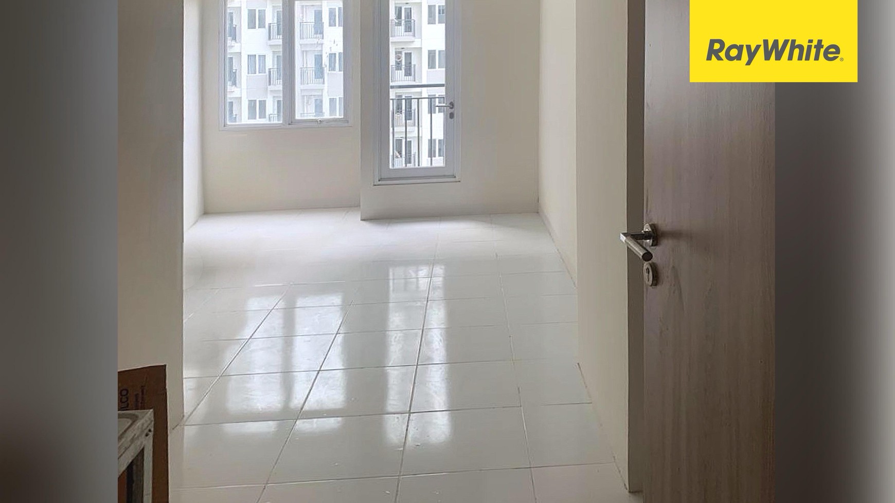 Apartemen View Swimming Pool di Podomoro Golf View