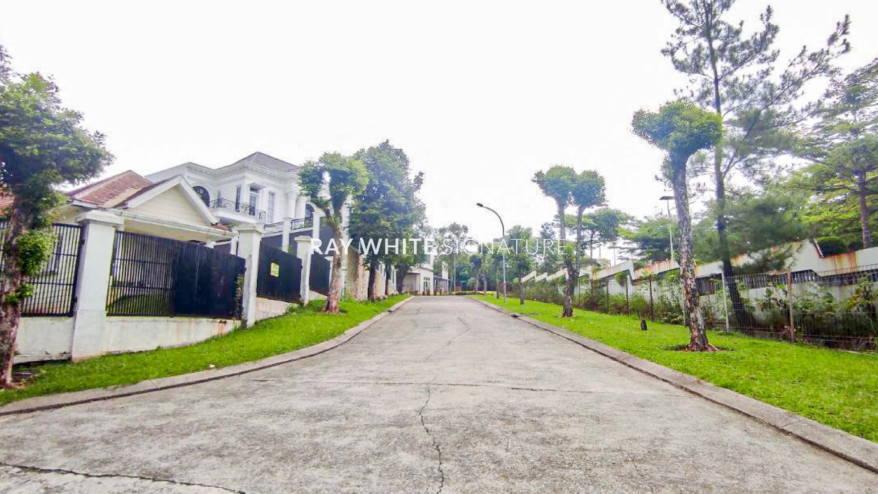 Dijual Rumah 2 Lantai yang Tenang dan Asri di Countrywood, Sentul City