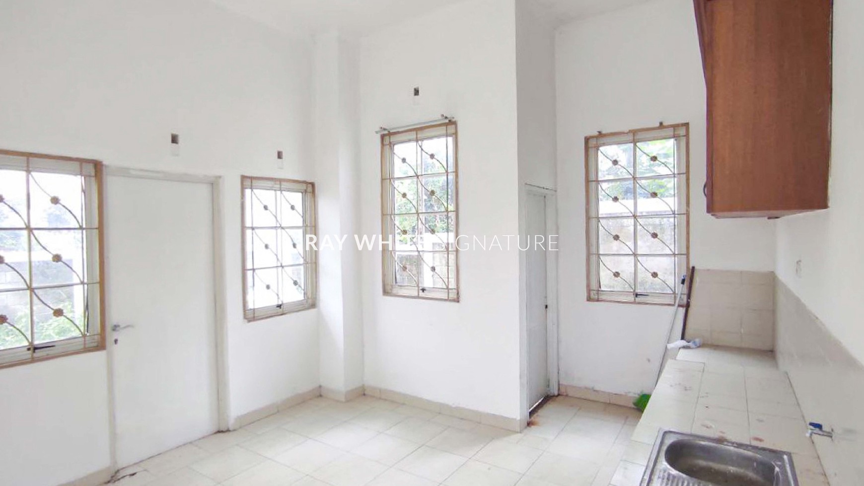 Dijual Rumah 2 Lantai yang Tenang dan Asri di Countrywood, Sentul City