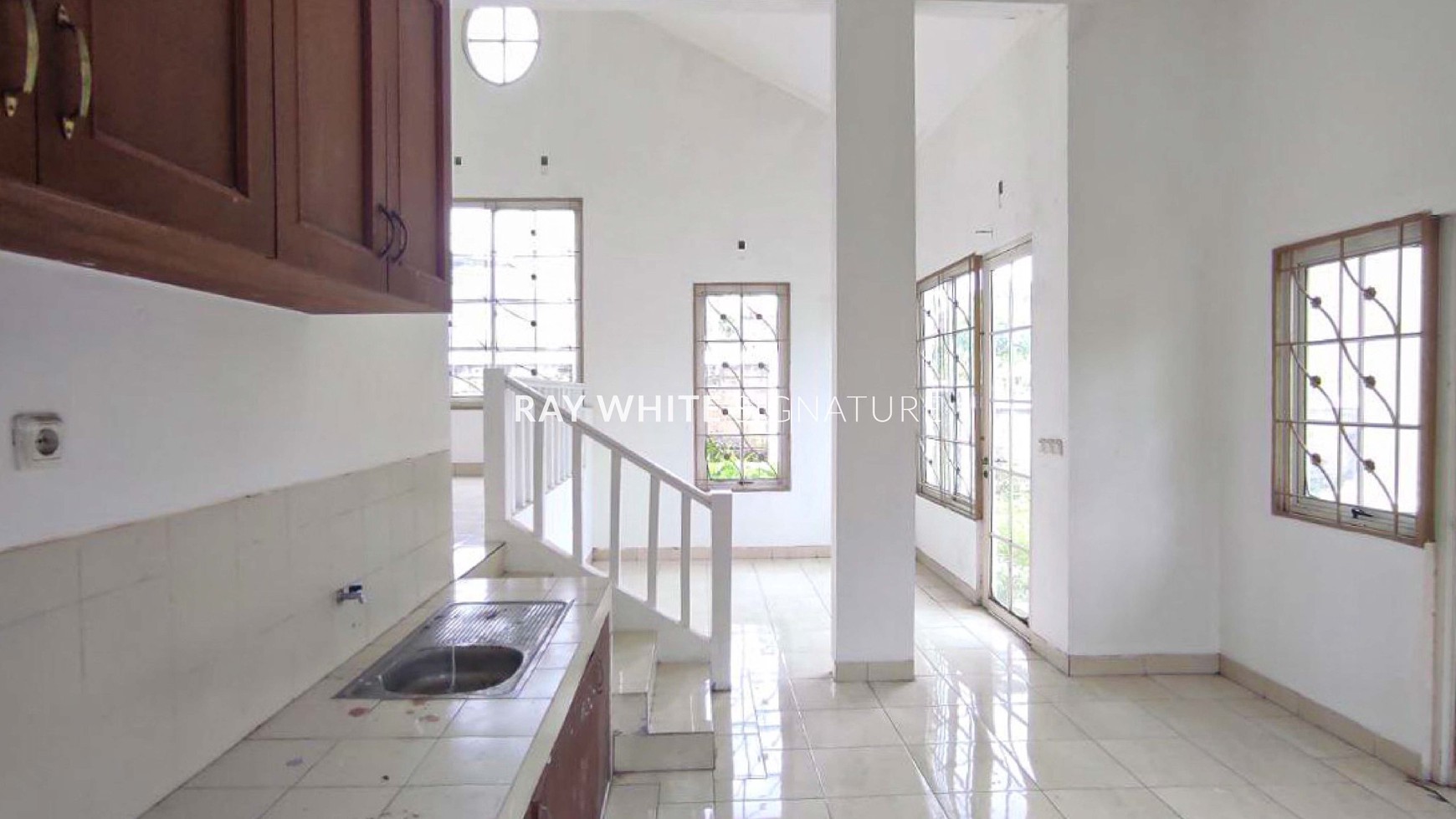 Dijual Rumah 2 Lantai yang Tenang dan Asri di Countrywood, Sentul City