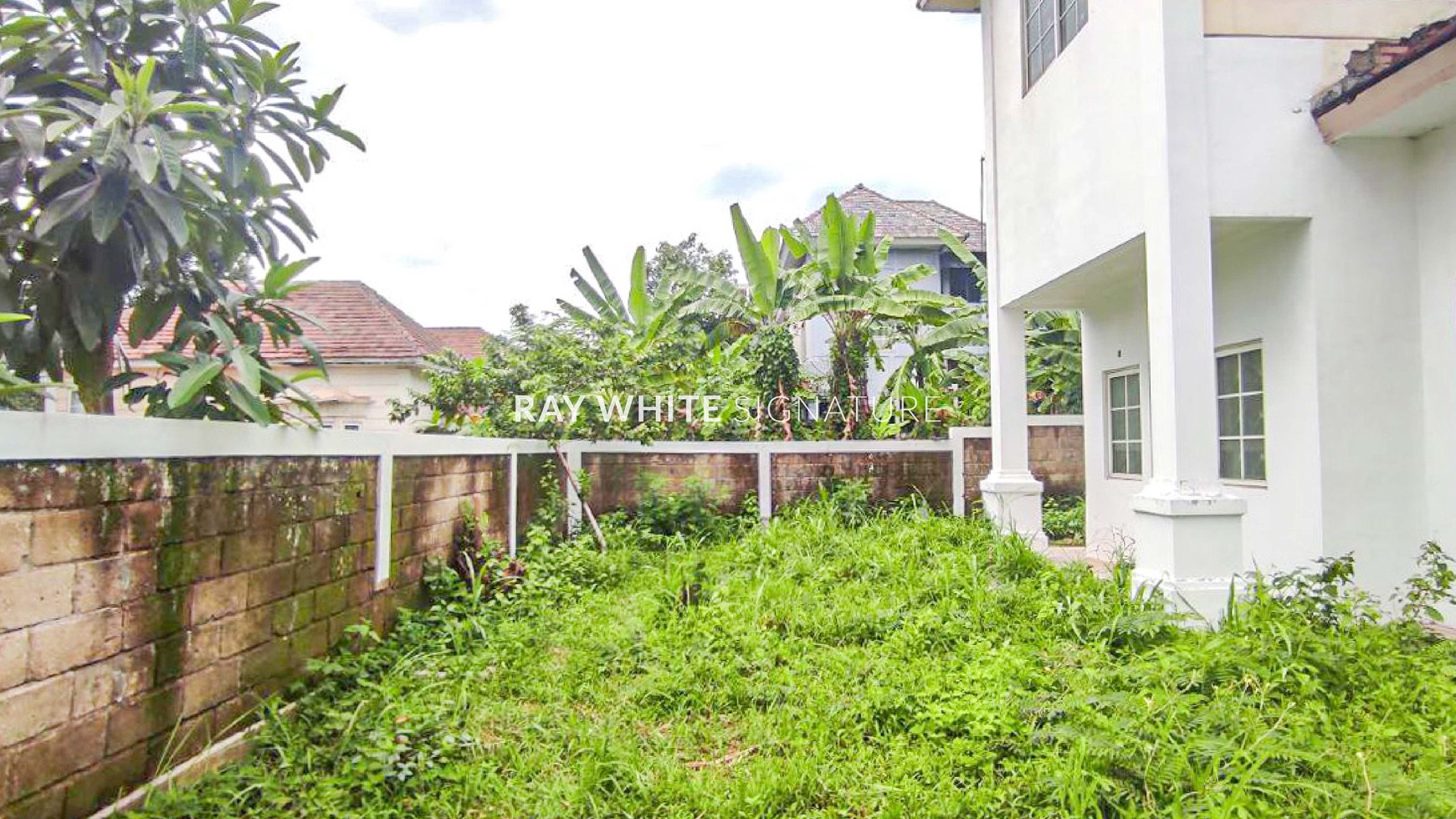 Dijual Rumah 2 Lantai yang Tenang dan Asri di Countrywood, Sentul City