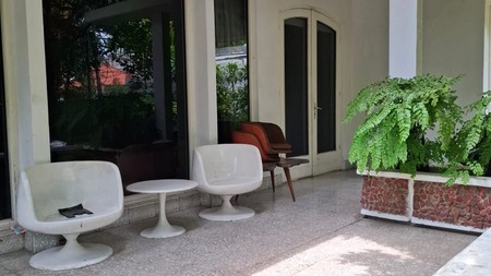 Di Jual Rumah Lama lokadi di Jl Wijaya Melawai Kebayoran Baru Jakarta Selatan