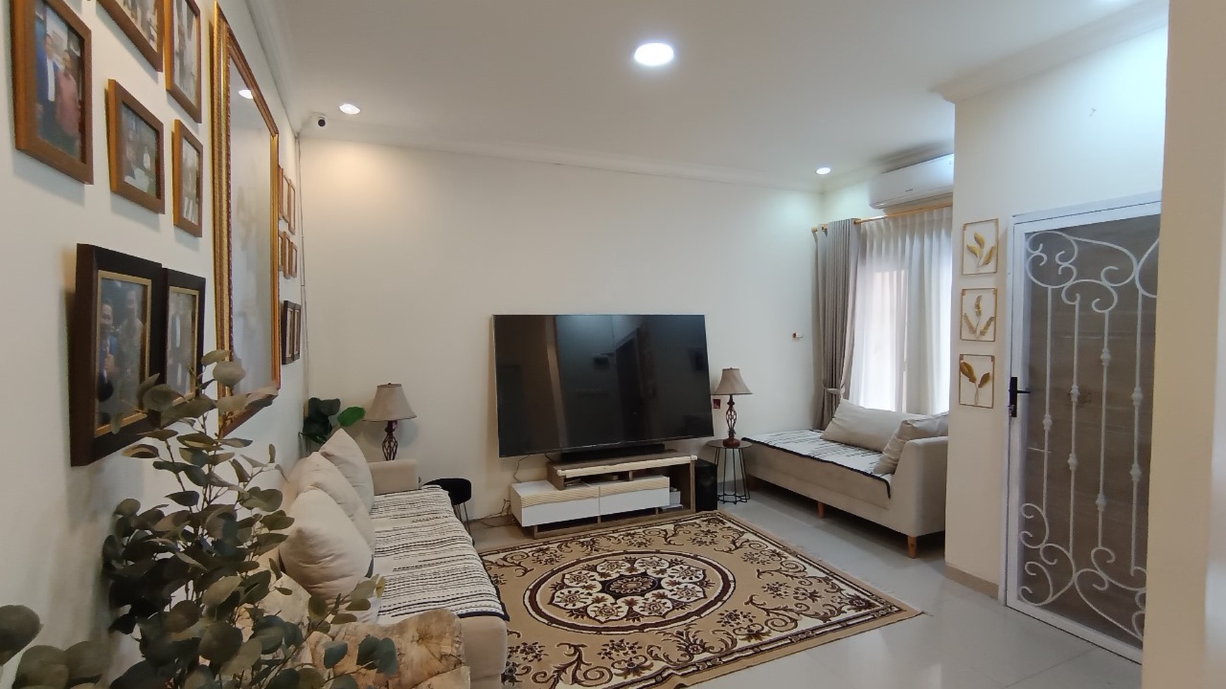 Dijual Rumah 2 Lantai Cantik dan Minimalis di Jagakarsa, Jakarta Selatan