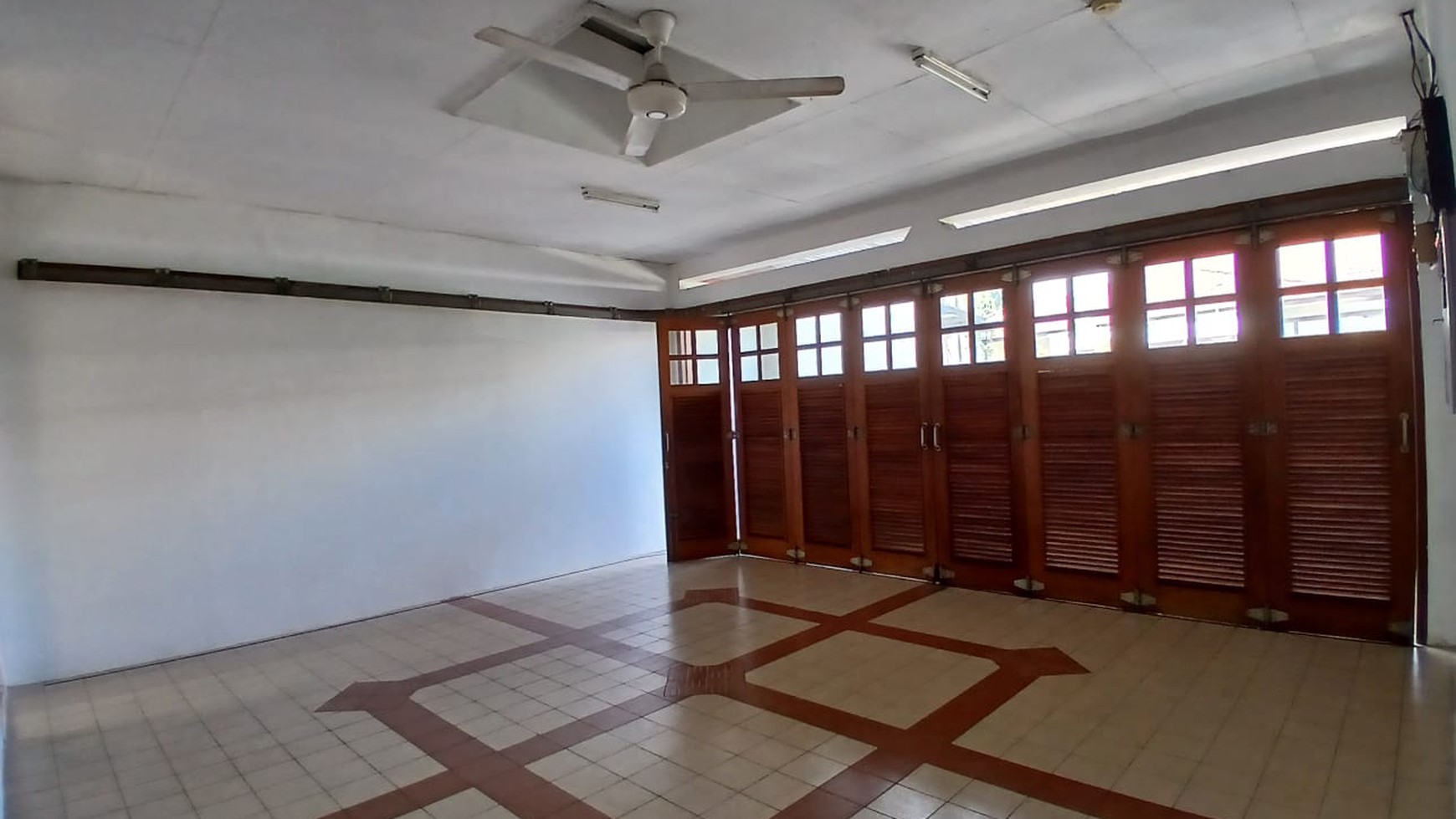 Disewakan rumah mewah dan tenang dalam cluster di Fatmawati,5 menit ke MRT Cipete