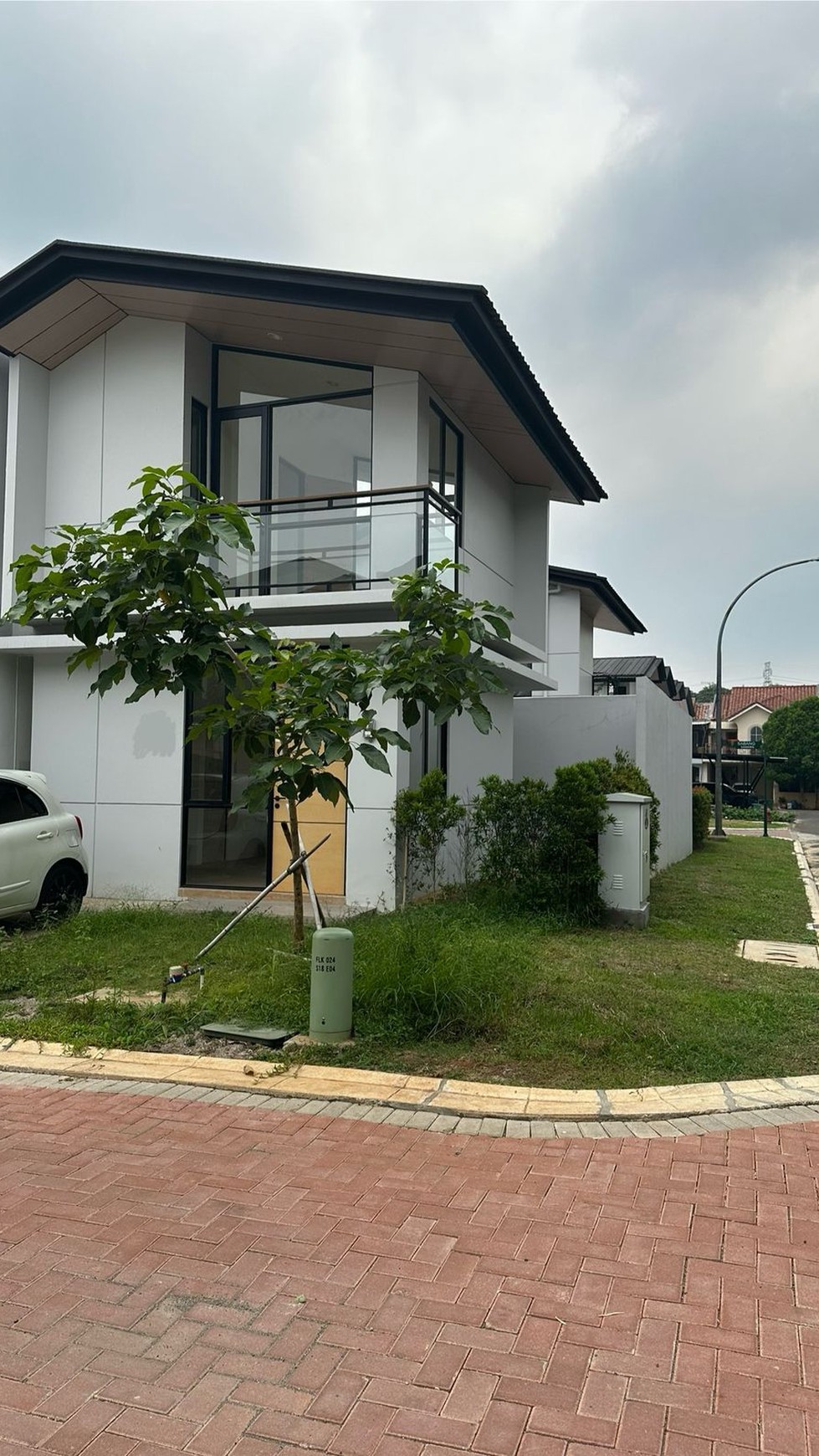 Dijual Rumah di Kawasan Lippo Village Utara Karawaci Tangerang Lokasi Strategis dekat dengan sekolah, universitas