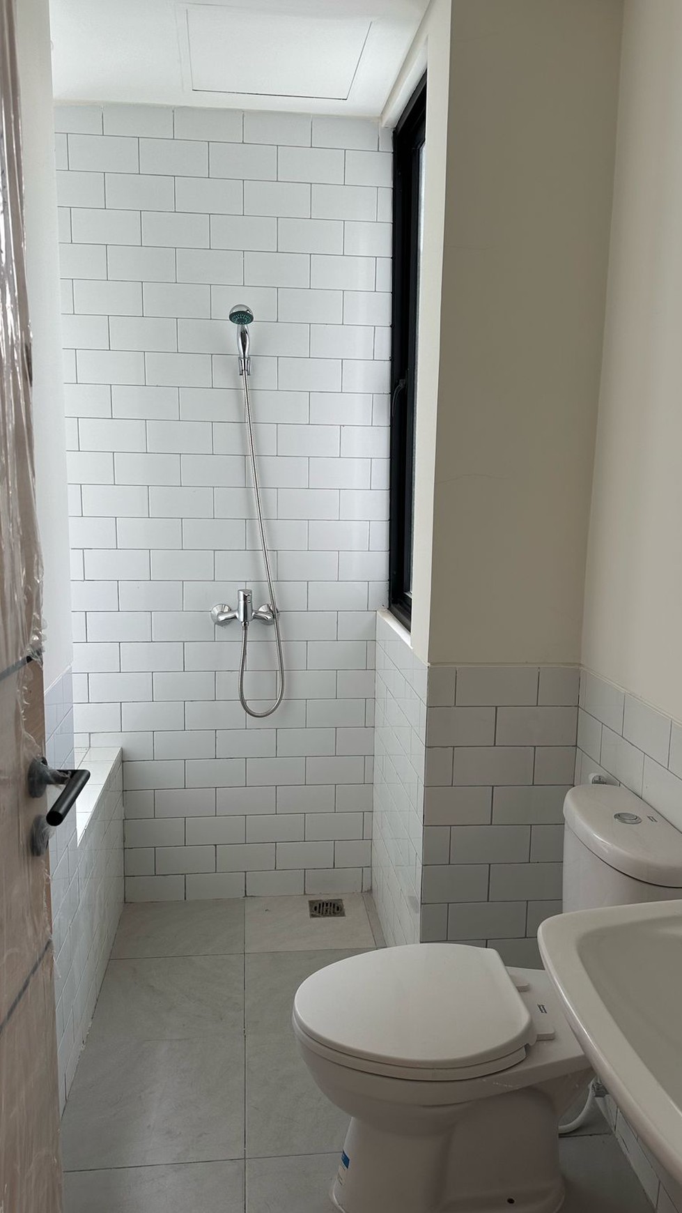 Dijual Rumah di Kawasan Lippo Village Utara Karawaci Tangerang Lokasi Strategis dekat dengan sekolah, universitas