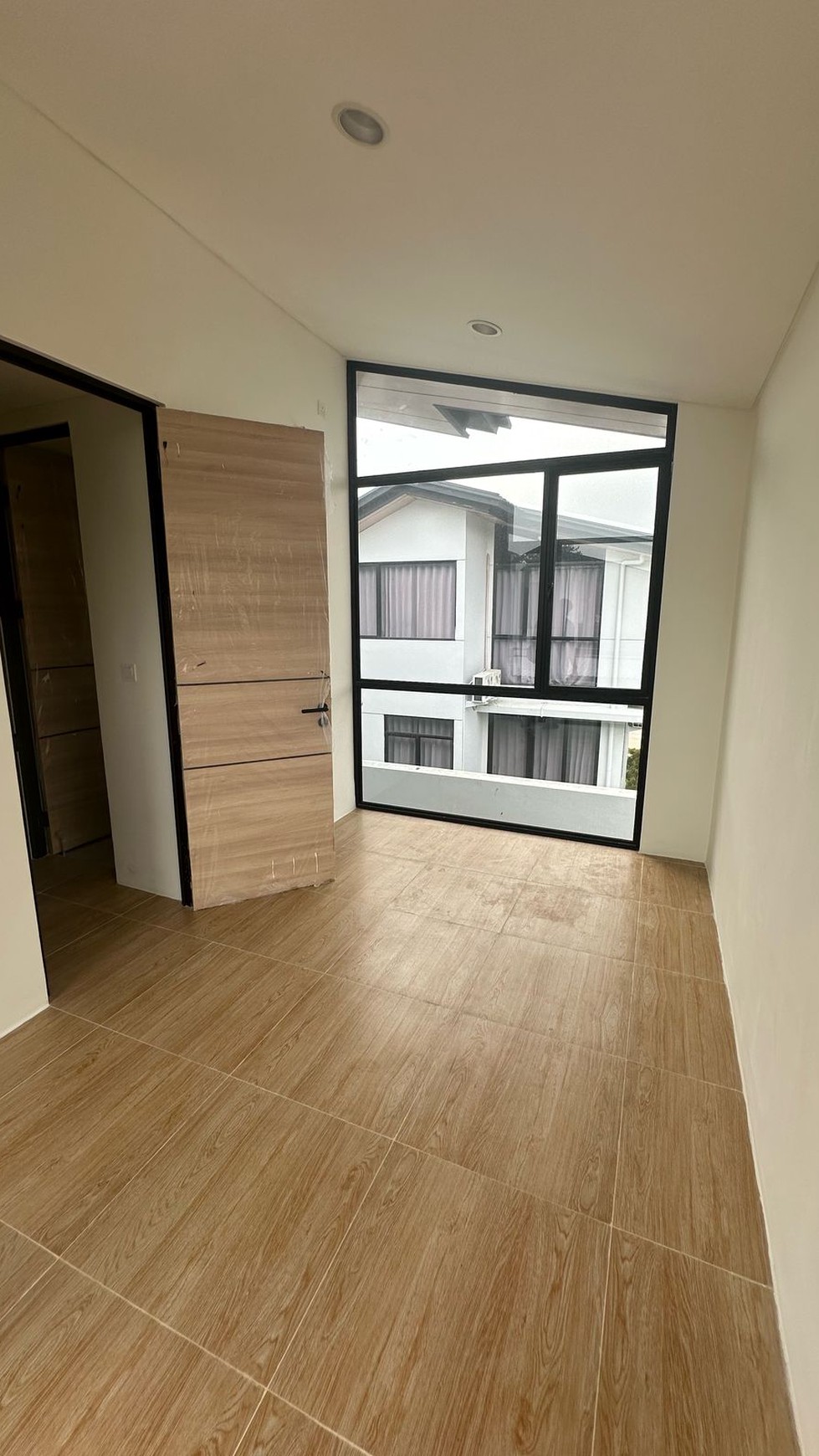 Dijual Rumah di Kawasan Lippo Village Utara Karawaci Tangerang Lokasi Strategis dekat dengan sekolah, universitas