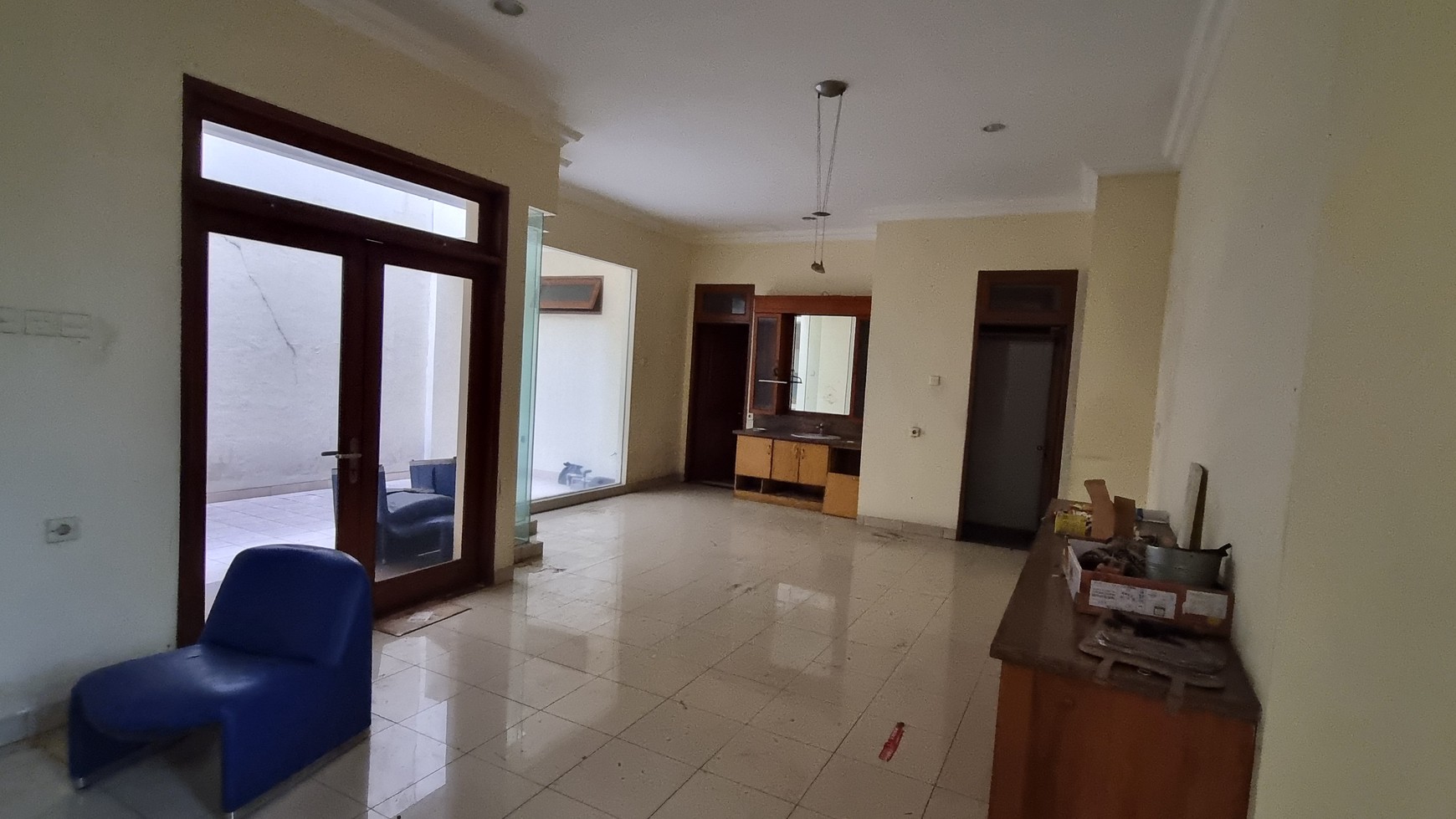 Rumah Bagus Di Jl Trapesium Raya Kebon Jeruk Jakarta Barat