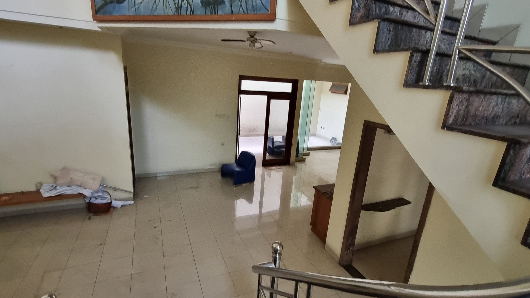 Rumah Bagus Di Jl Trapesium Raya Kebon Jeruk Jakarta Barat