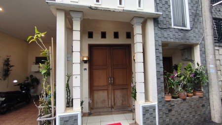Rumah Tinggal 2 Lantai di Cijantung Jakarta Timur
