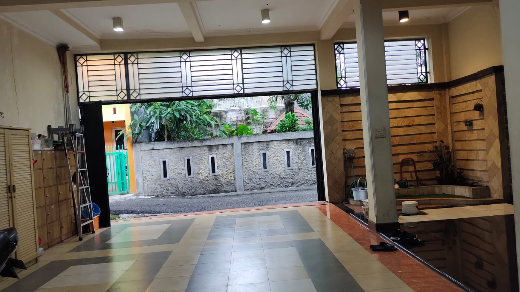 Rumah Tinggal 2 Lantai di Cijantung Jakarta Timur