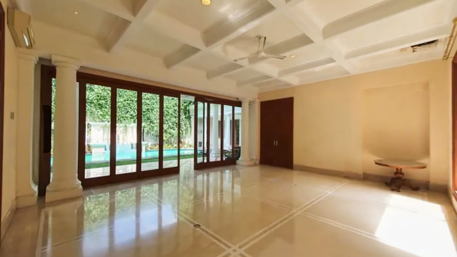 Rumah Hitung Tanah Area Cipete