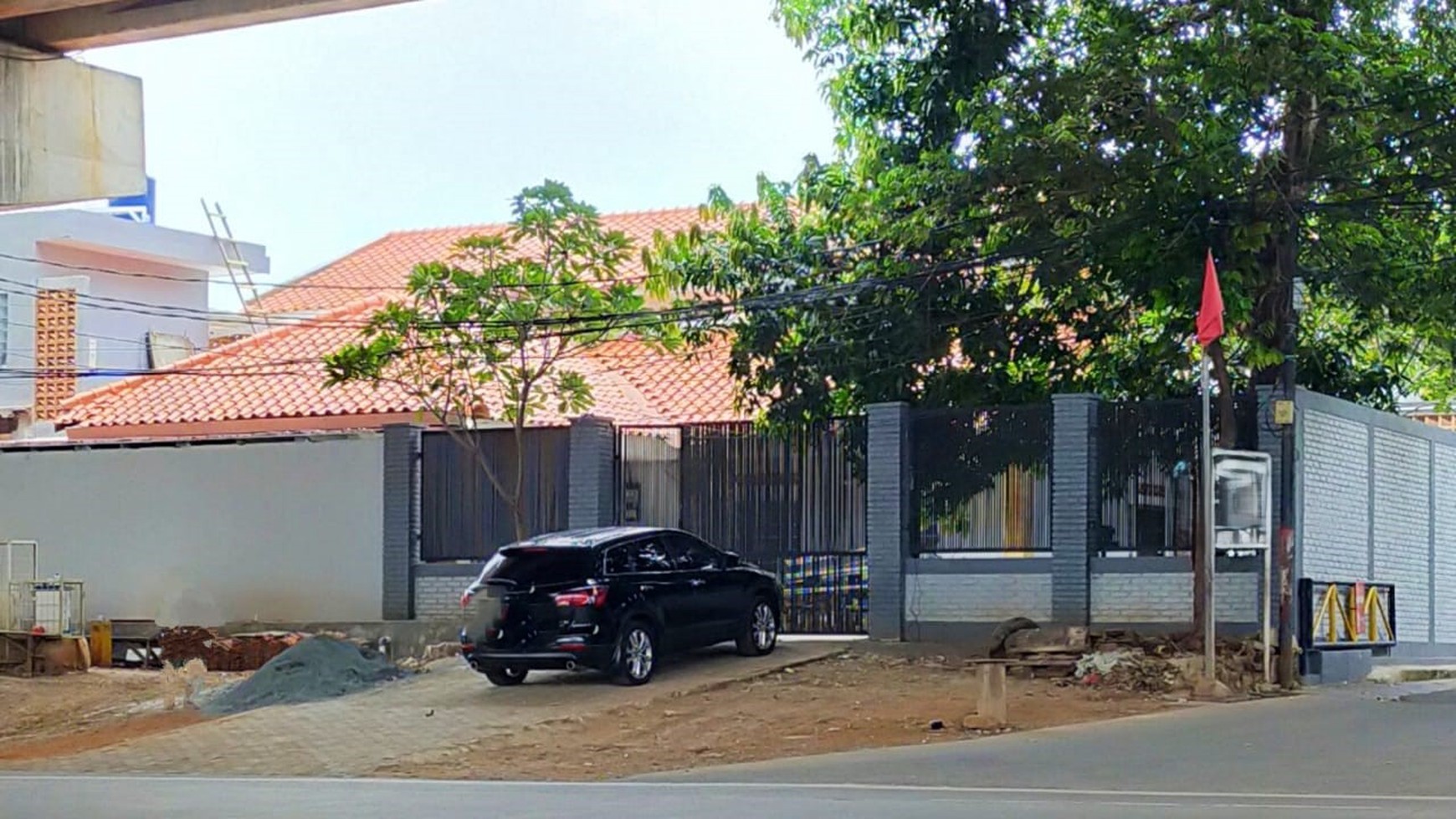 Rumah siap huni di Cilandak Jakarta 