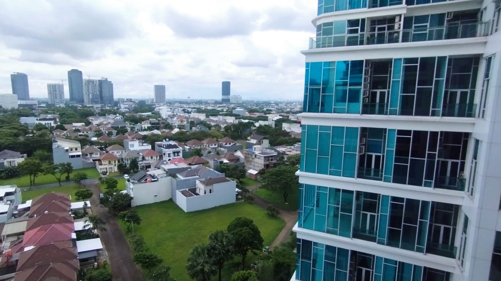 termurah jual rugi dari harga dari 2 M jadi 1.6 M, Soho apartemen brooklyn alam sutera, 1 BR, jual cepat kondisi bagus, siap huni