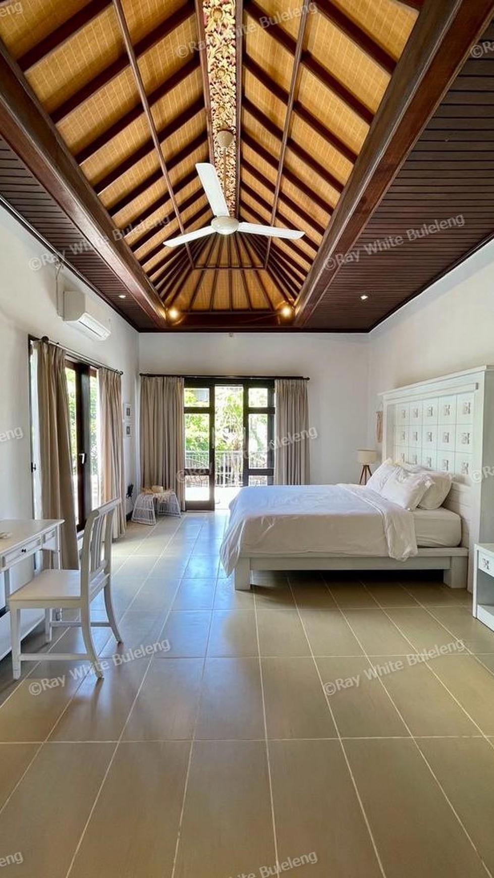 TWO STOREY VILLA IN SEMINYAK