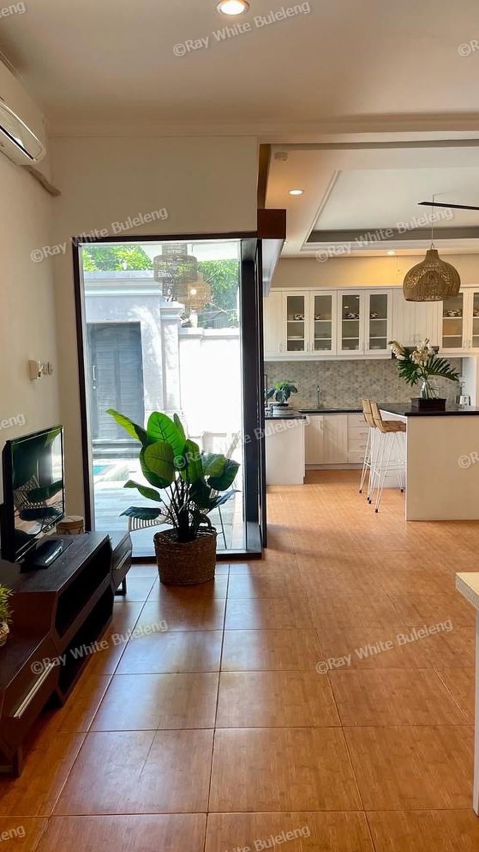 TWO STOREY VILLA IN SEMINYAK