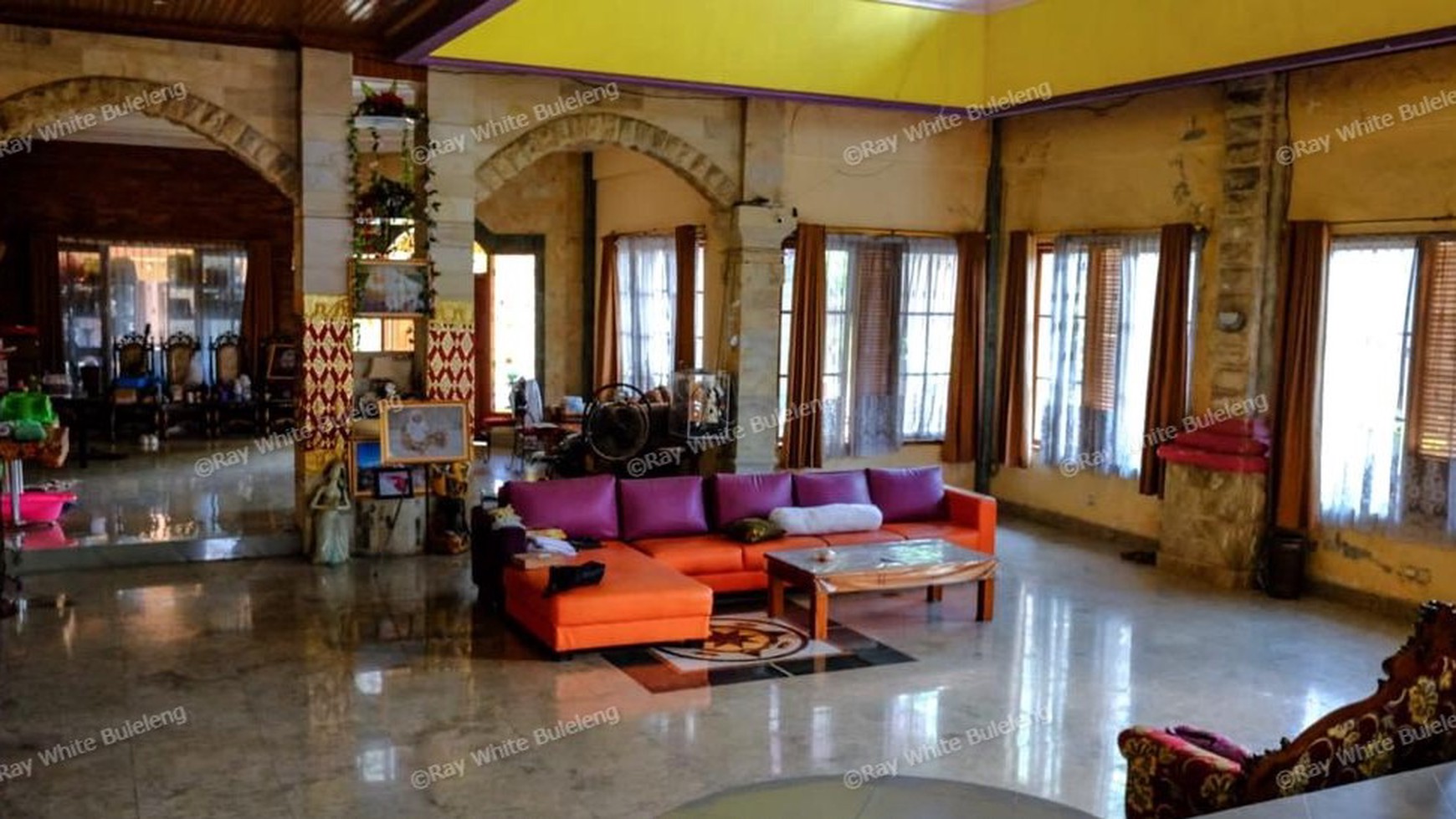 FULLY FURNISHED THREE STOREY HOUSE IN SINGARAJA