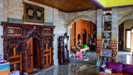FULLY FURNISHED THREE STOREY HOUSE IN SINGARAJA