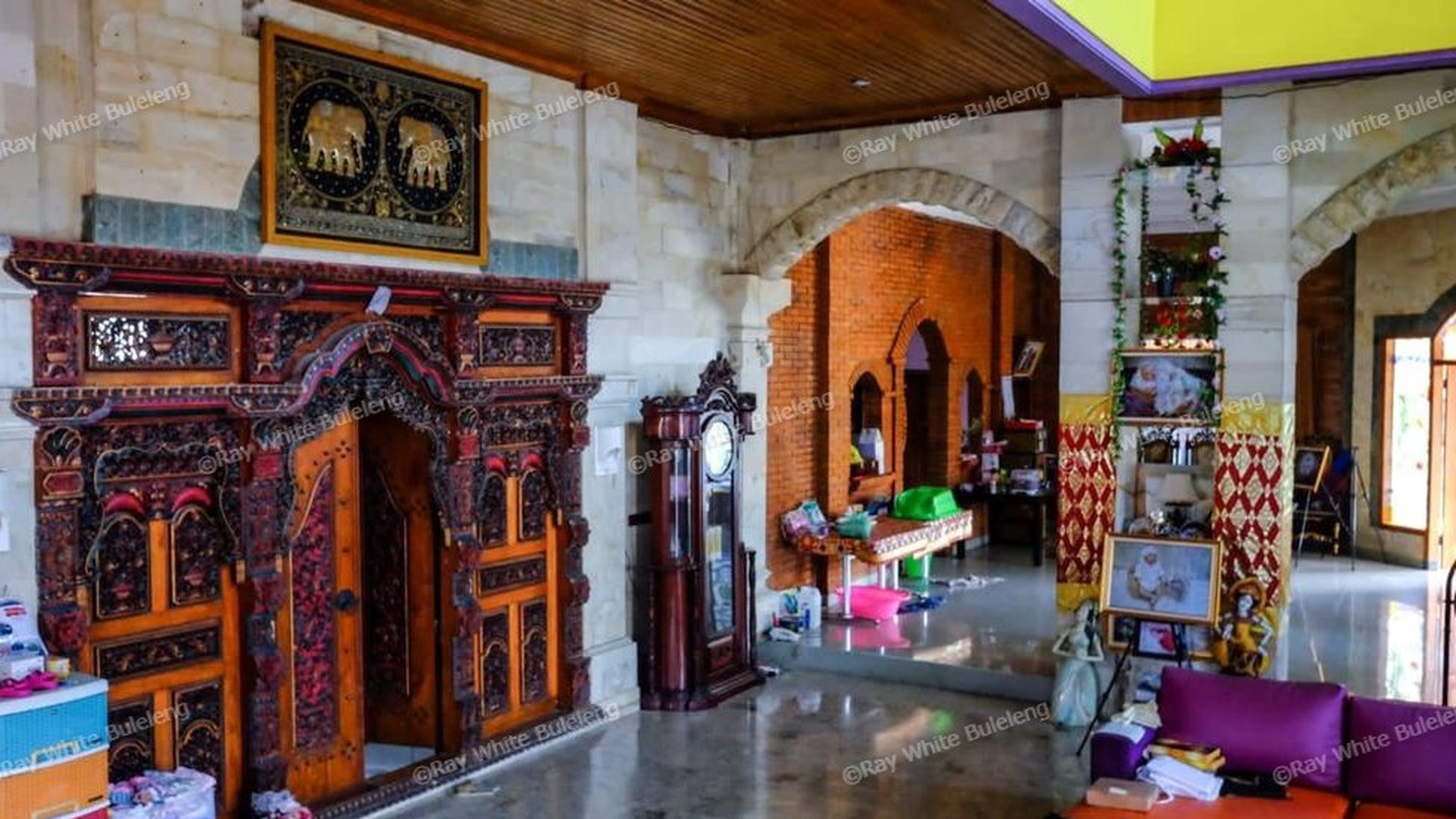 FULLY FURNISHED THREE STOREY HOUSE IN SINGARAJA